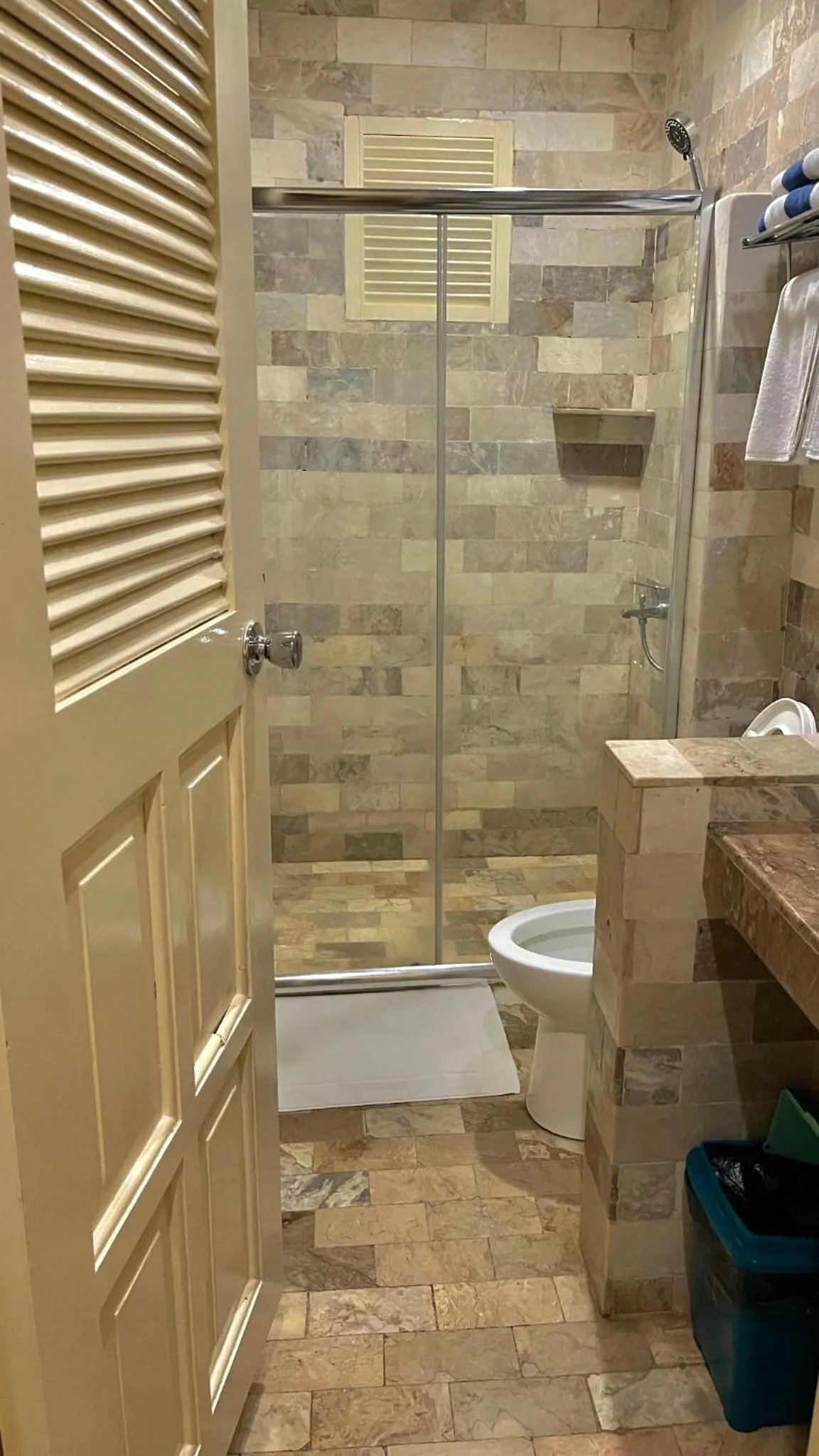 Coco Grove Beach Resort, Siquijor Island