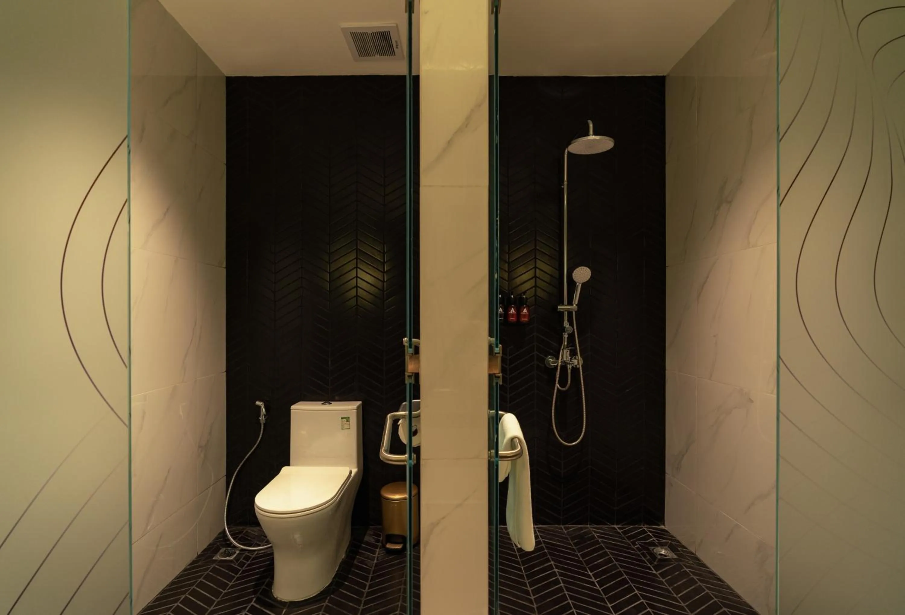 Shower in AMANA Hotel Phan Thiet