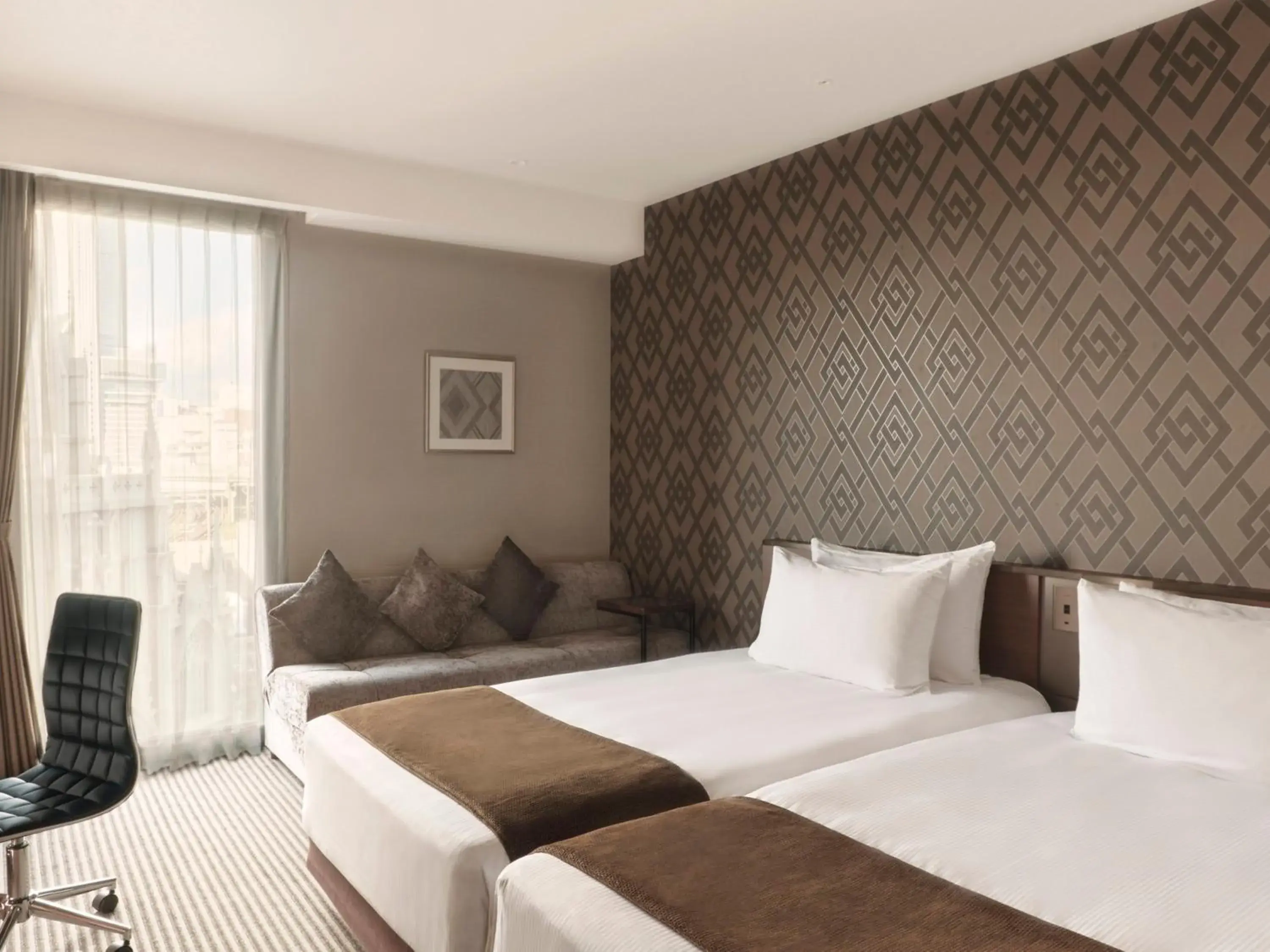 Deluxe Twin Room with Sofa - single occupancy in The Strings Hotel Nagoya Deluxe Twin Room with Sofa - single occupancy in The Strings Hotel Nagoya