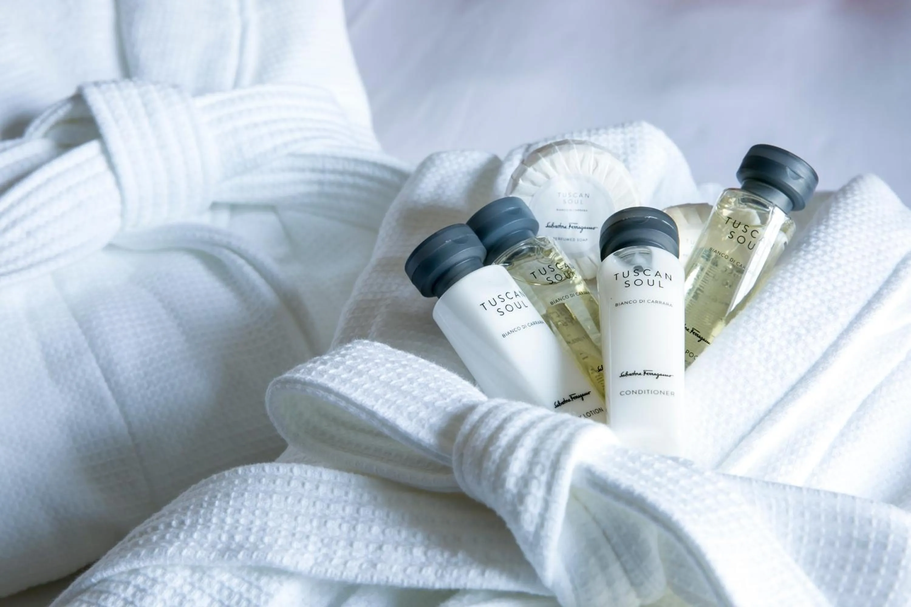 Photo of the whole room, Bed in The Strings Hotel Nagoya