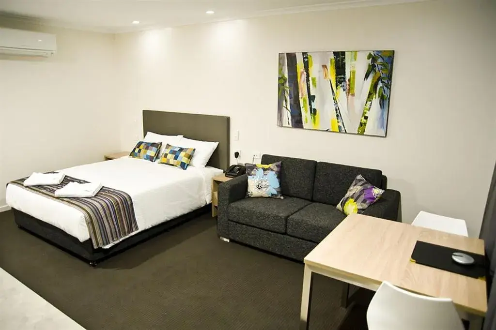 Standard Queen Room in Roma Central Motel Standard Queen Room in Roma Central Motel