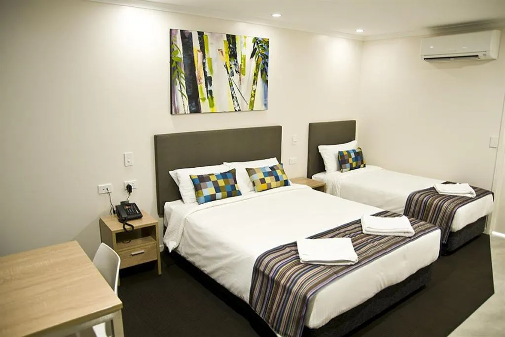 Bed in Roma Central Motel