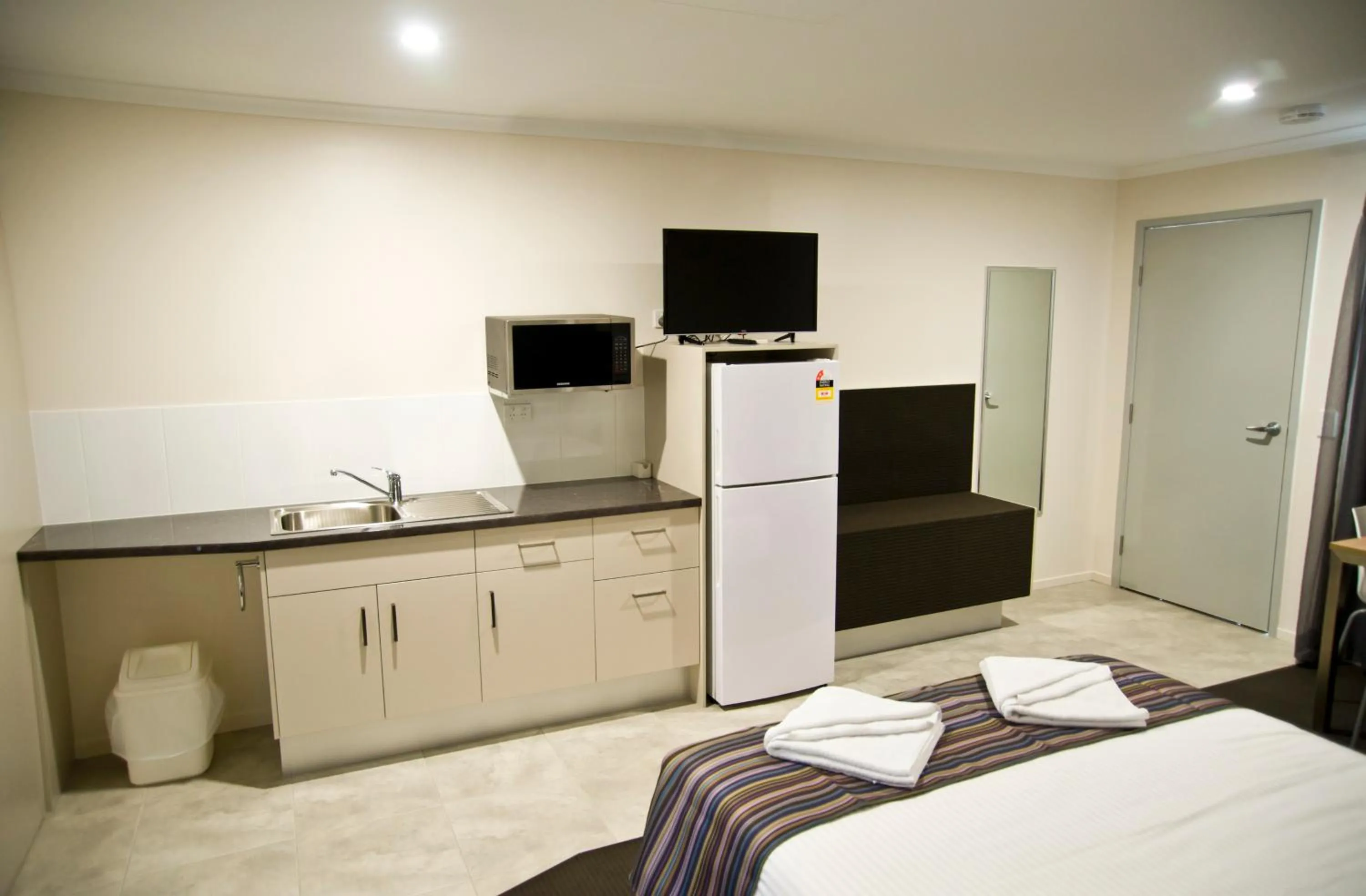 Bed in Roma Central Motel