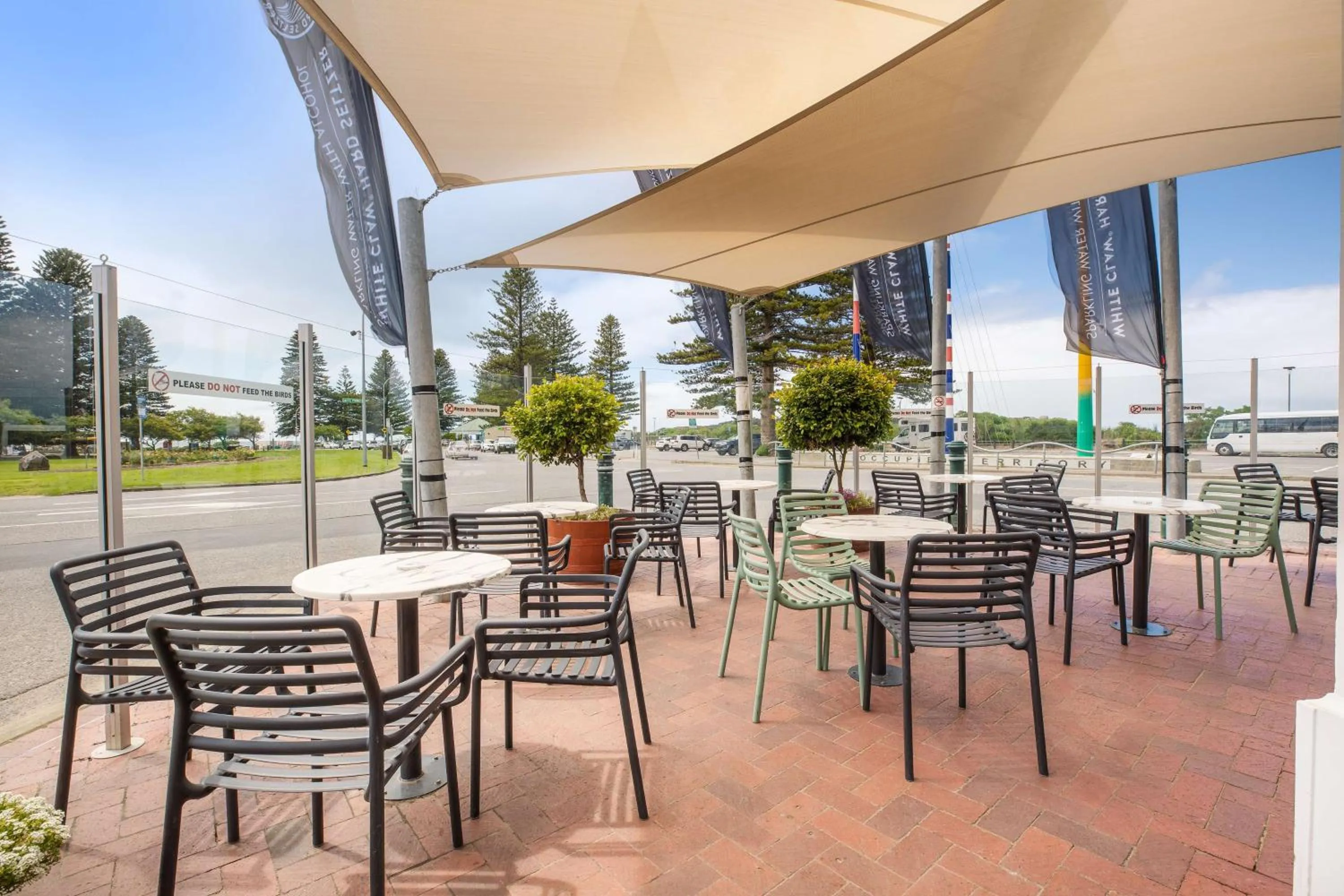 Restaurant/places to eat in Nightcap at Hotel Victor