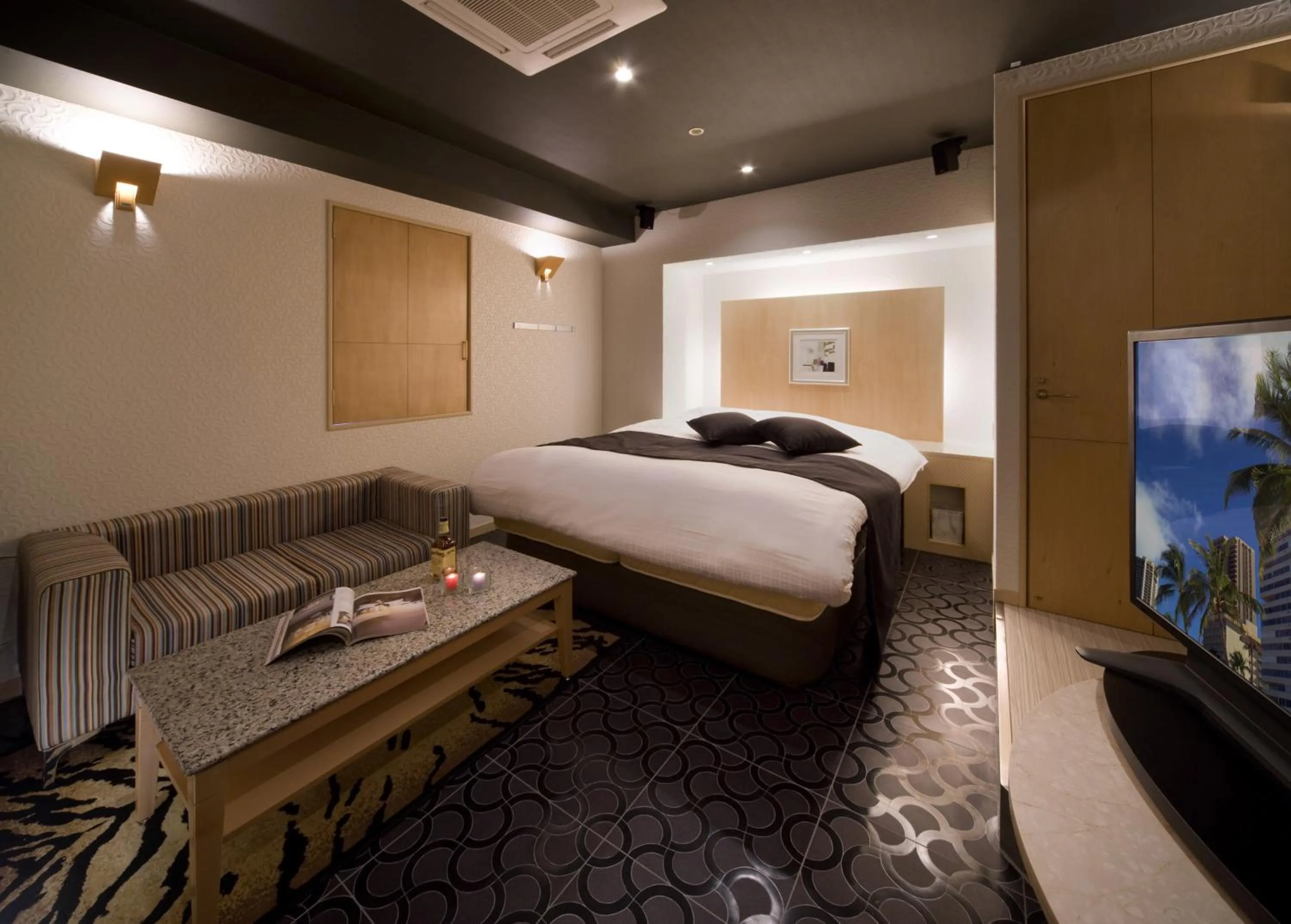 Photo of the whole room, Bed in HOTEL & SPA ISLAND (Adult Only)