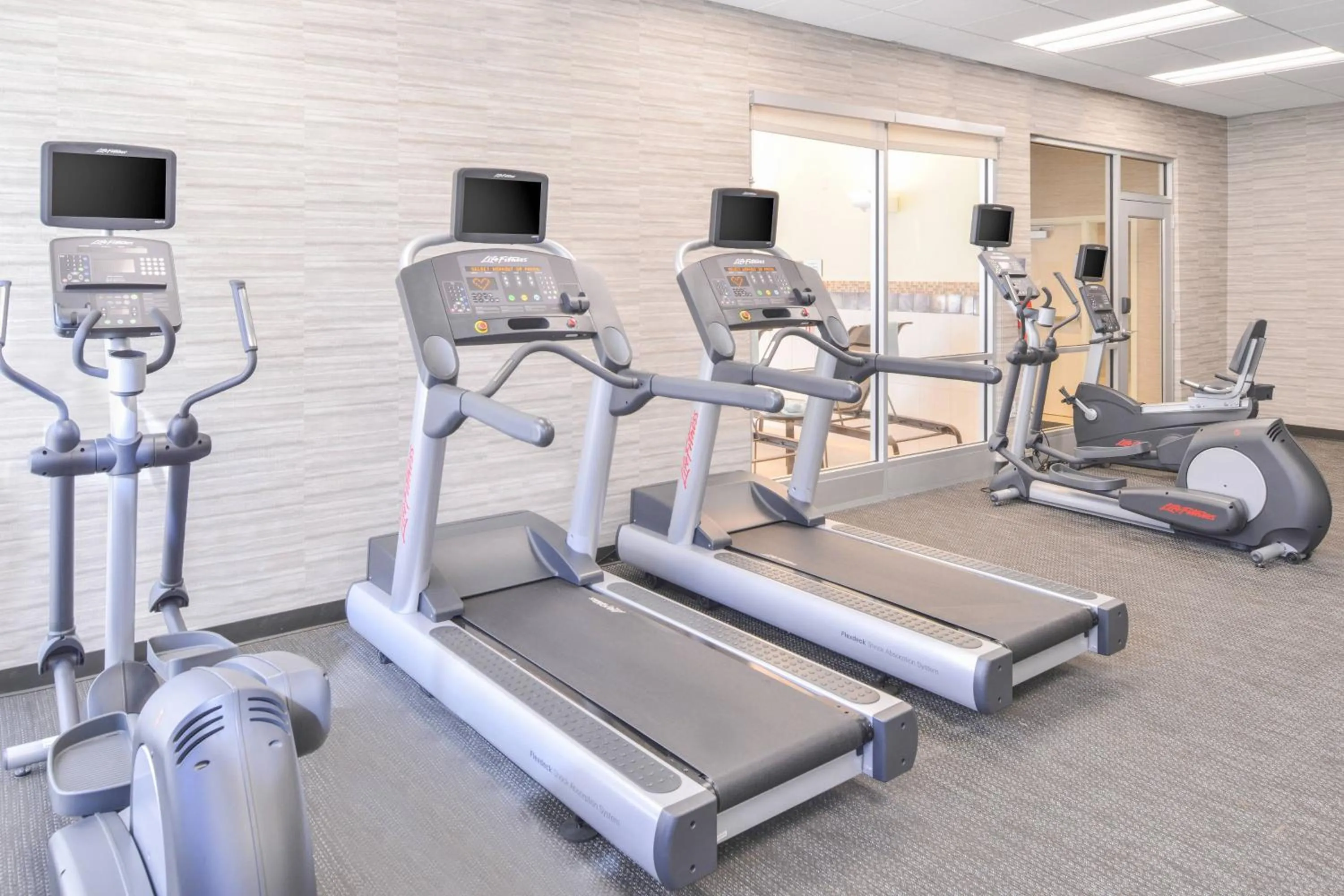 Fitness centre/facilities in Courtyard by Marriott Columbus Grove City