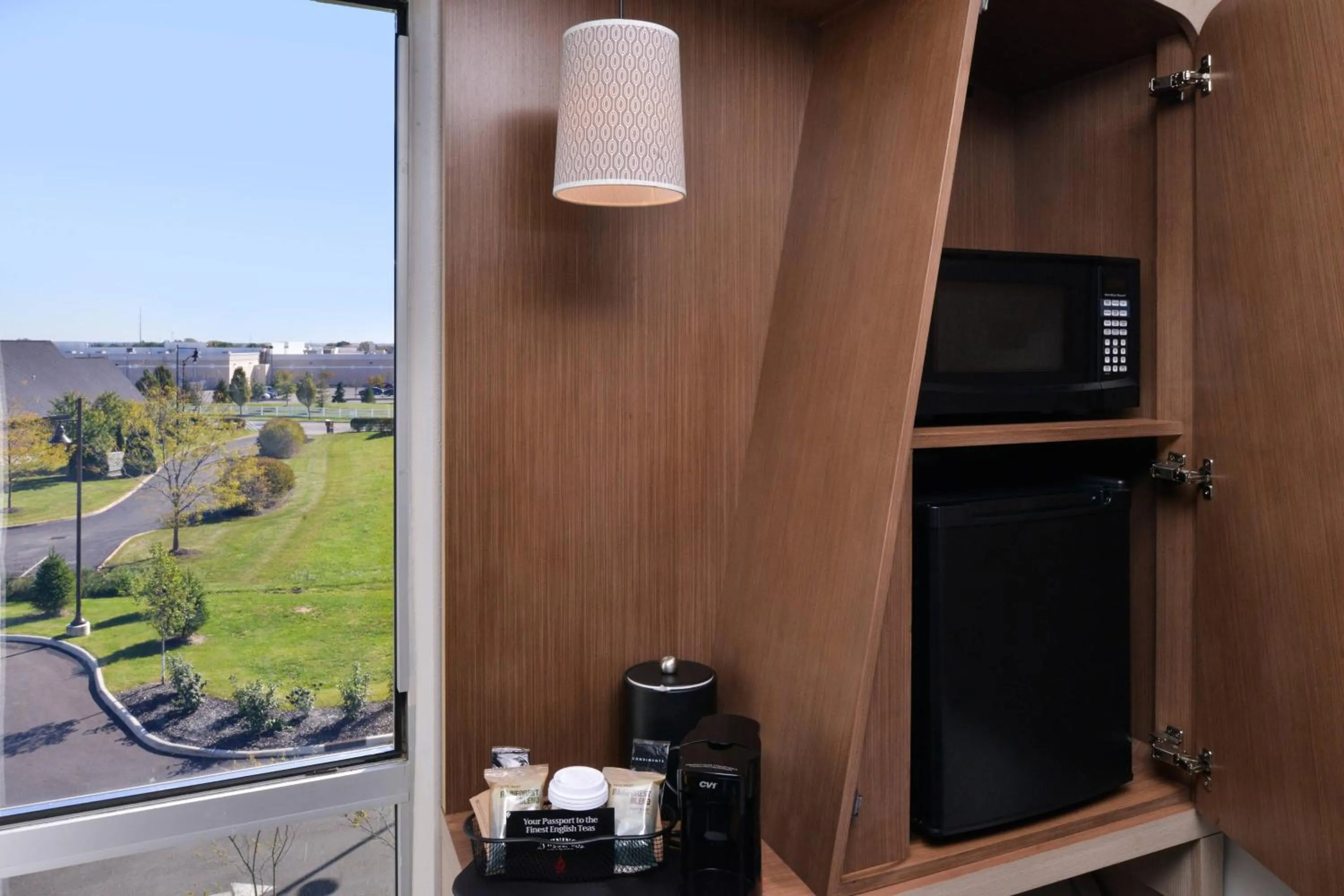 Photo of the whole room in Courtyard by Marriott Columbus Grove City