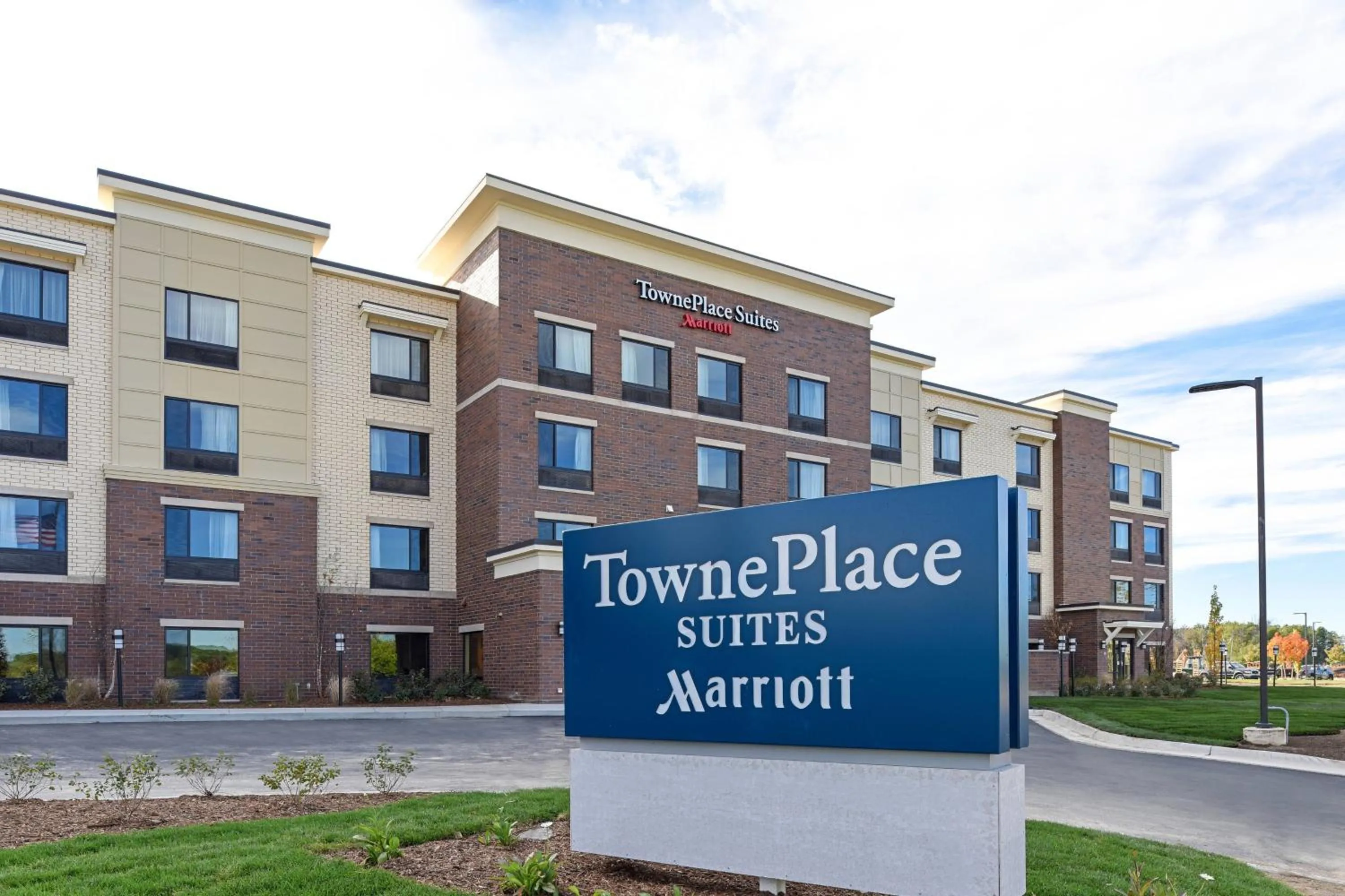 Property building in TownePlace Suites by Marriott Detroit Commerce