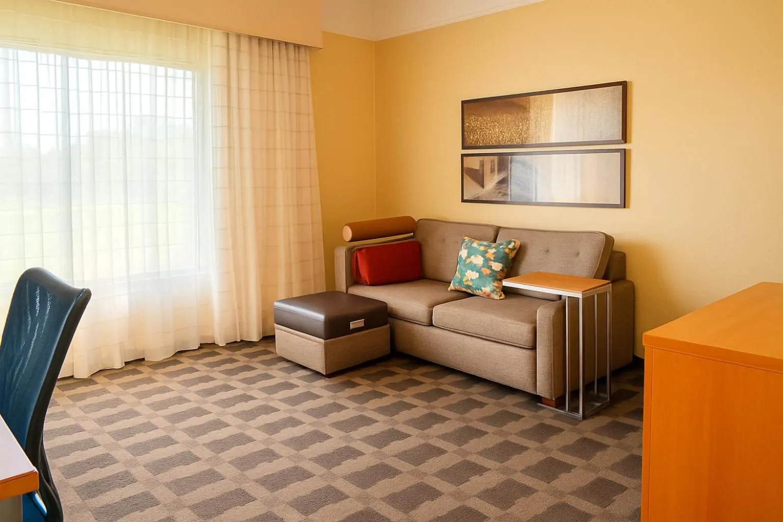 Living room in TownePlace Suites by Marriott Hattiesburg