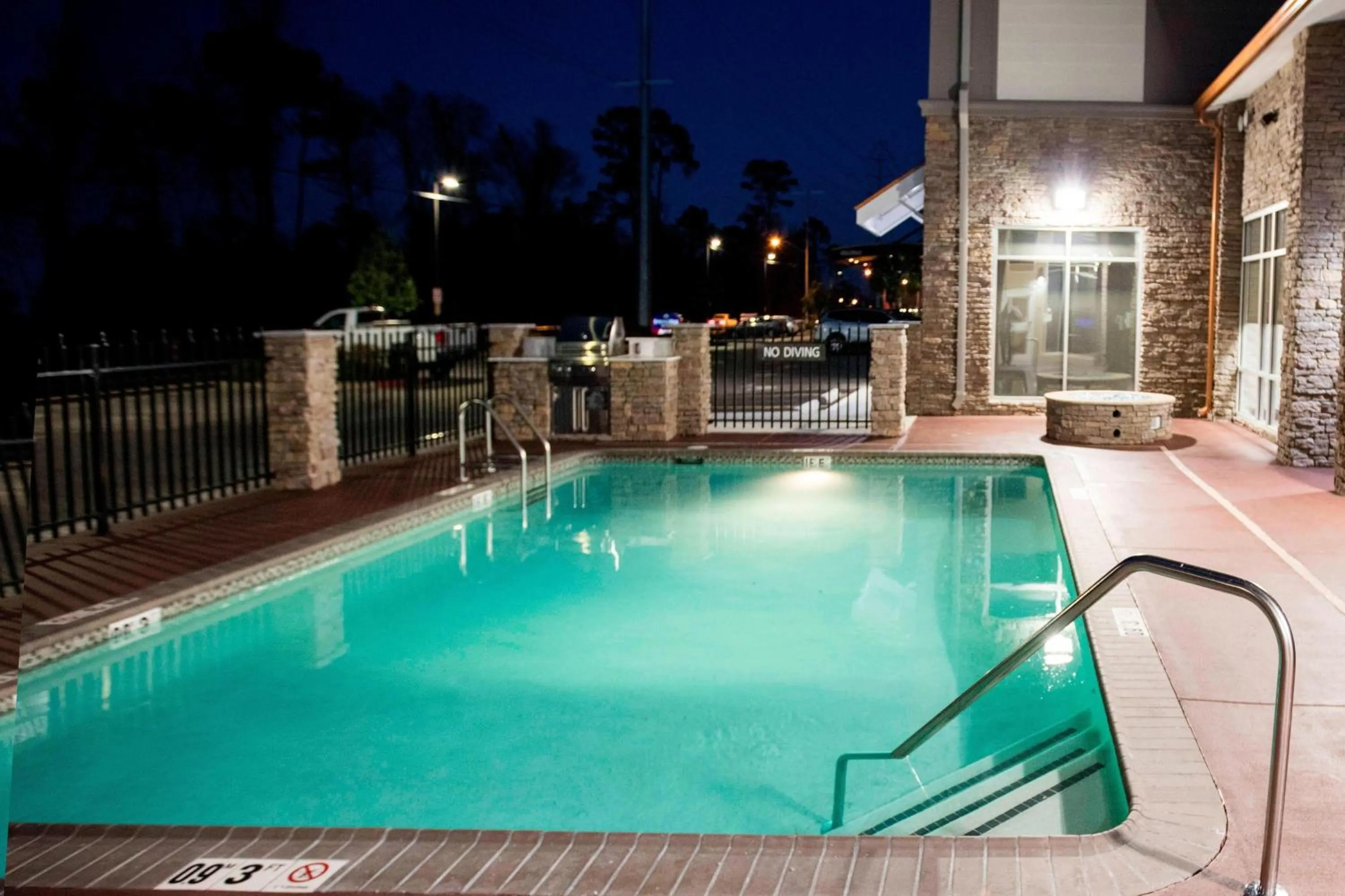Swimming pool in Residence Inn by Marriott Lake Charles