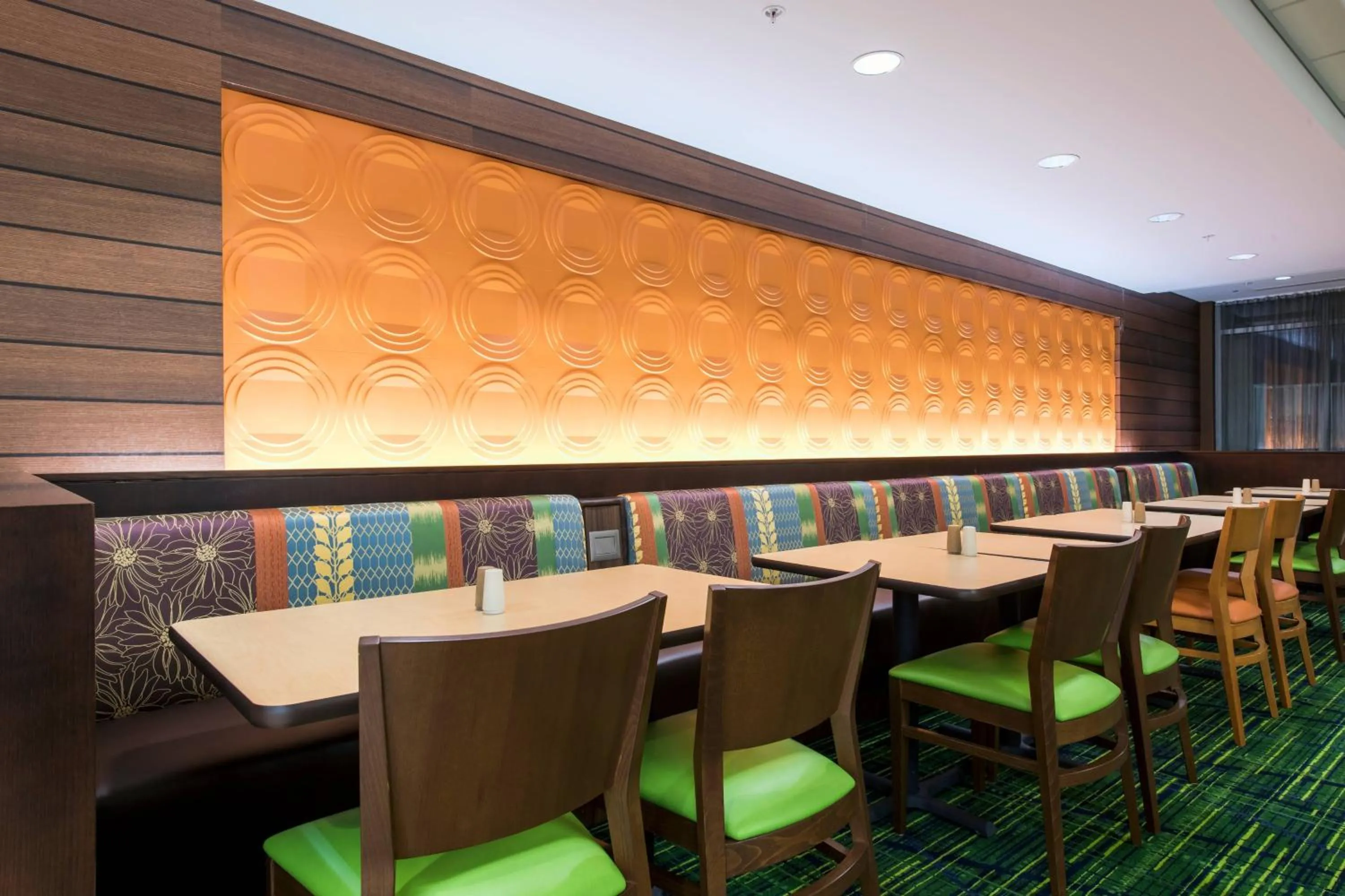 Restaurant/places to eat in Fairfield Inn & Suites by Marriott Leavenworth