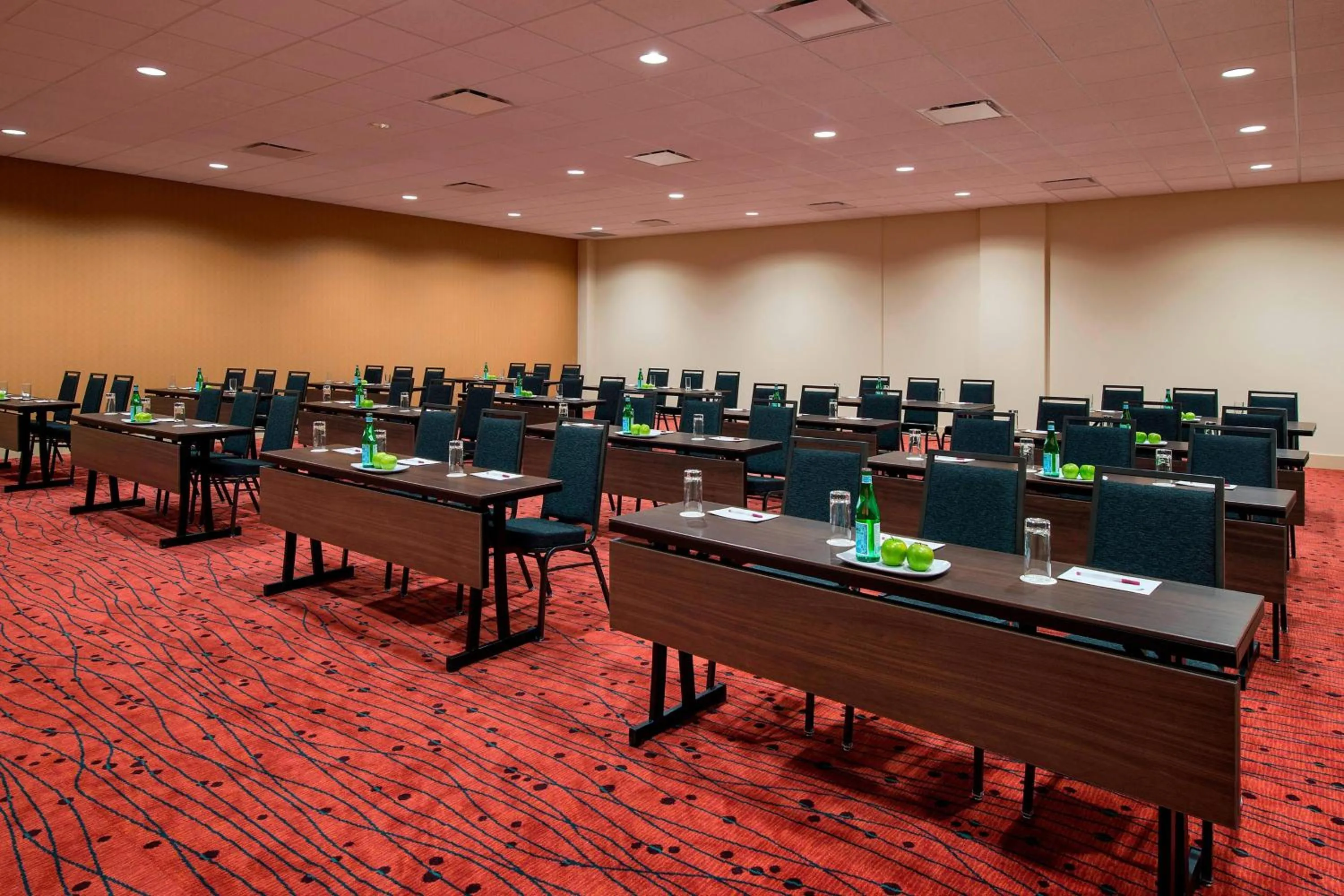 Meeting/conference room in Residence Inn by Marriott Calgary South