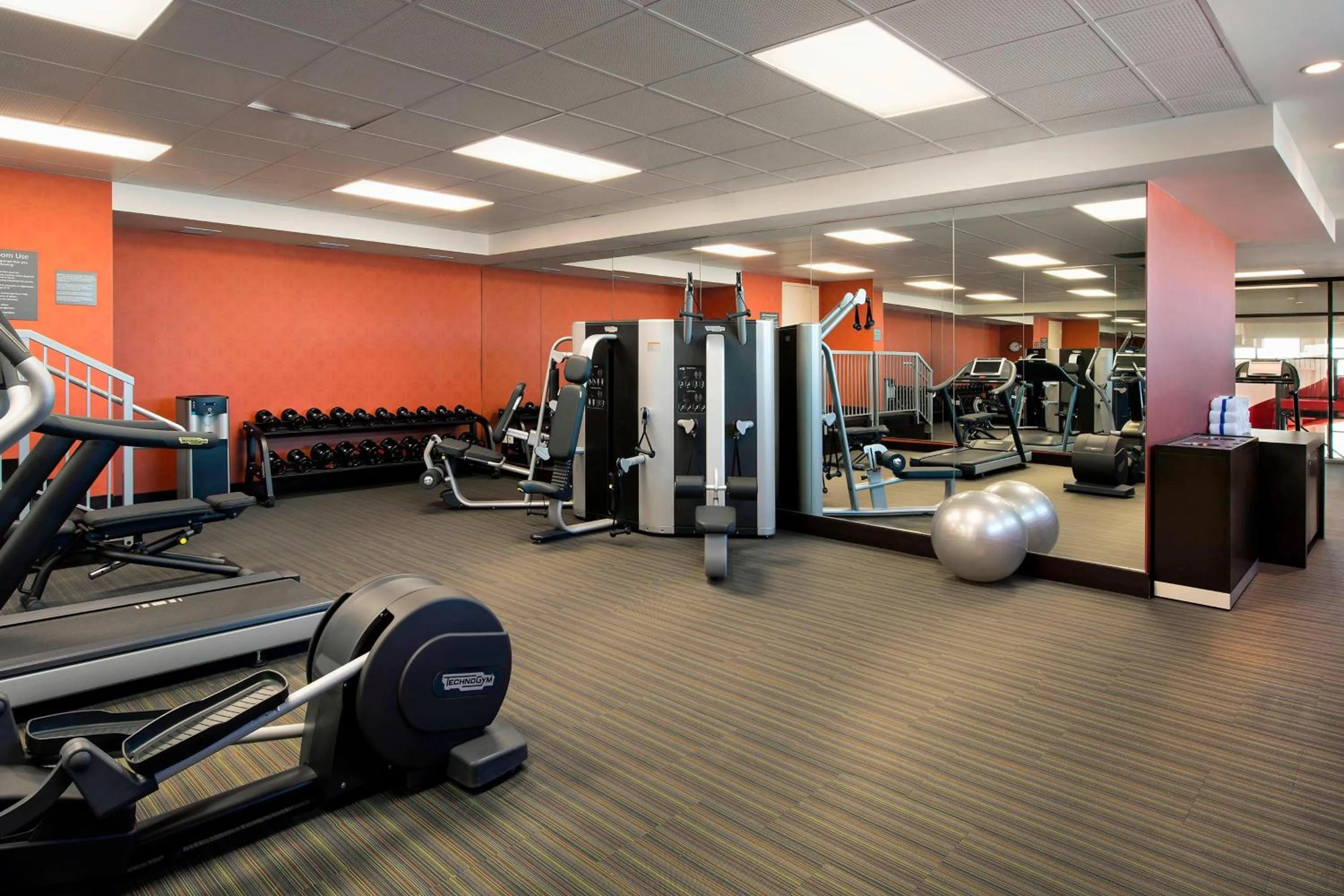 Fitness centre/facilities in Residence Inn by Marriott Calgary South