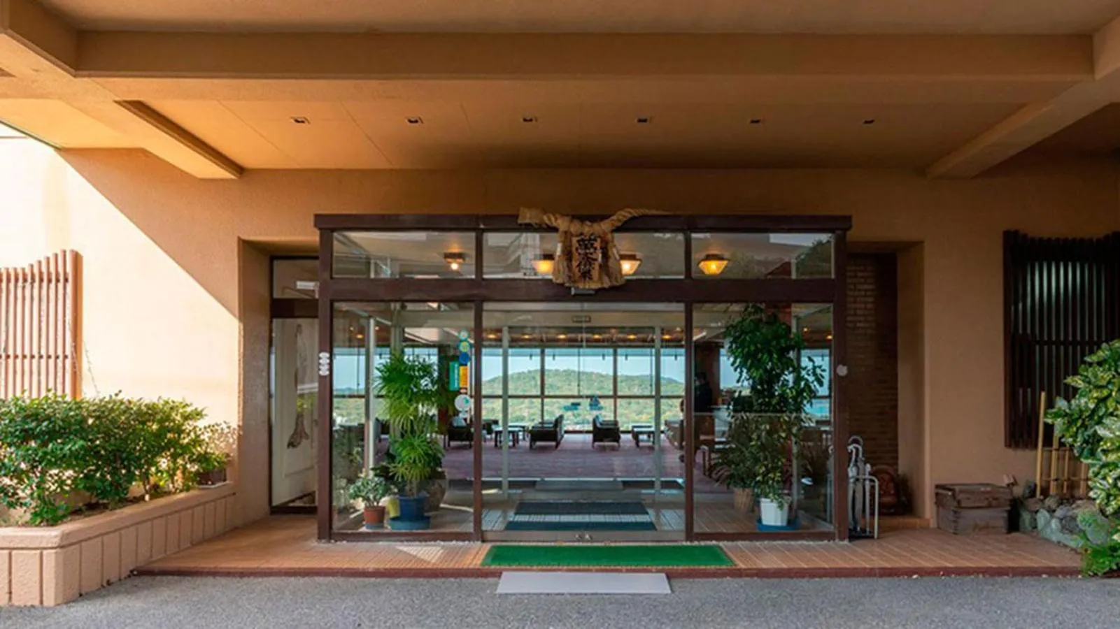 Property building in Ama no Shima