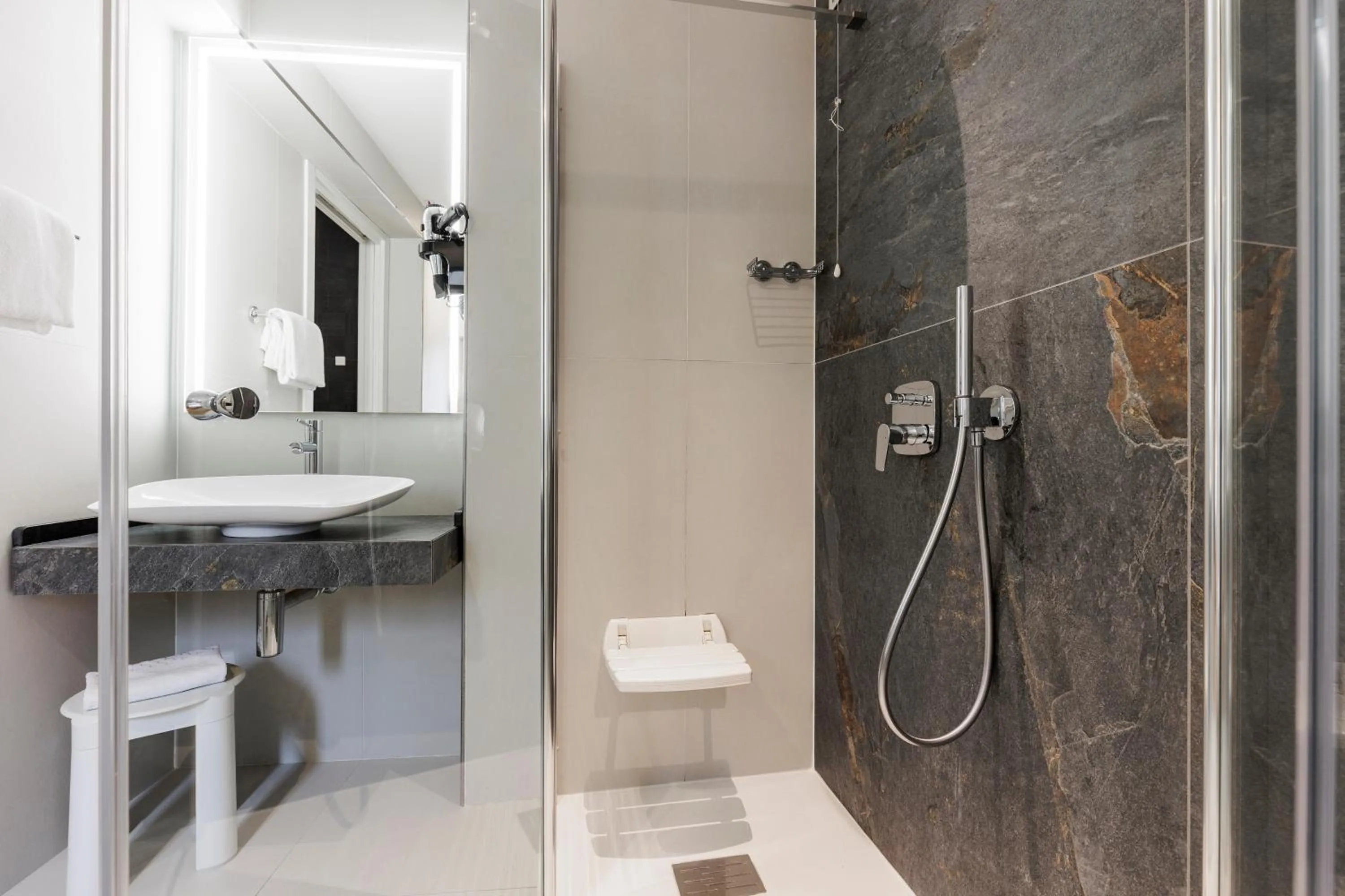 Bathroom in Mh Florence Hotel & Spa