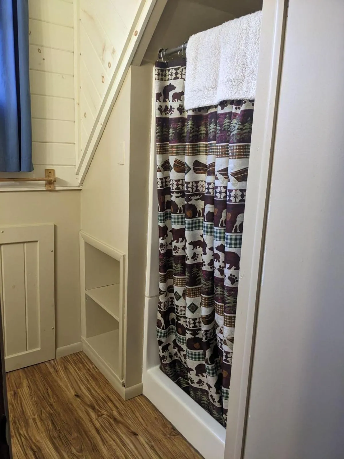 Shower in Rough Cut Lodge