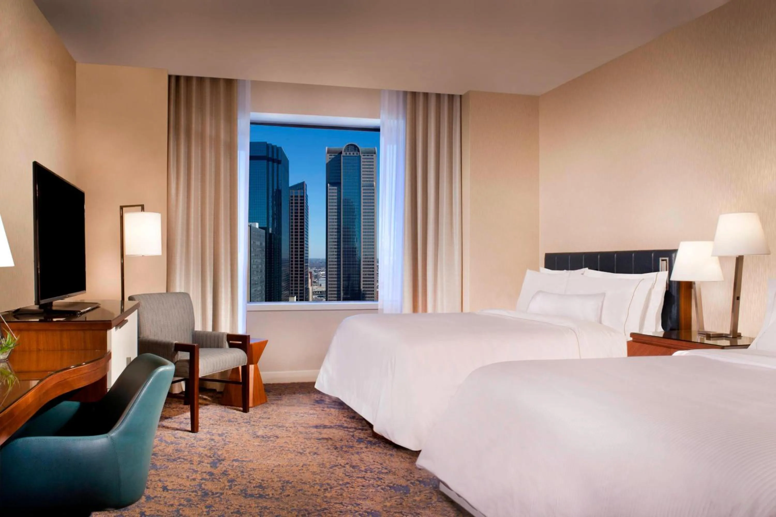 Photo of the whole room, Bed in The Westin Dallas Downtown