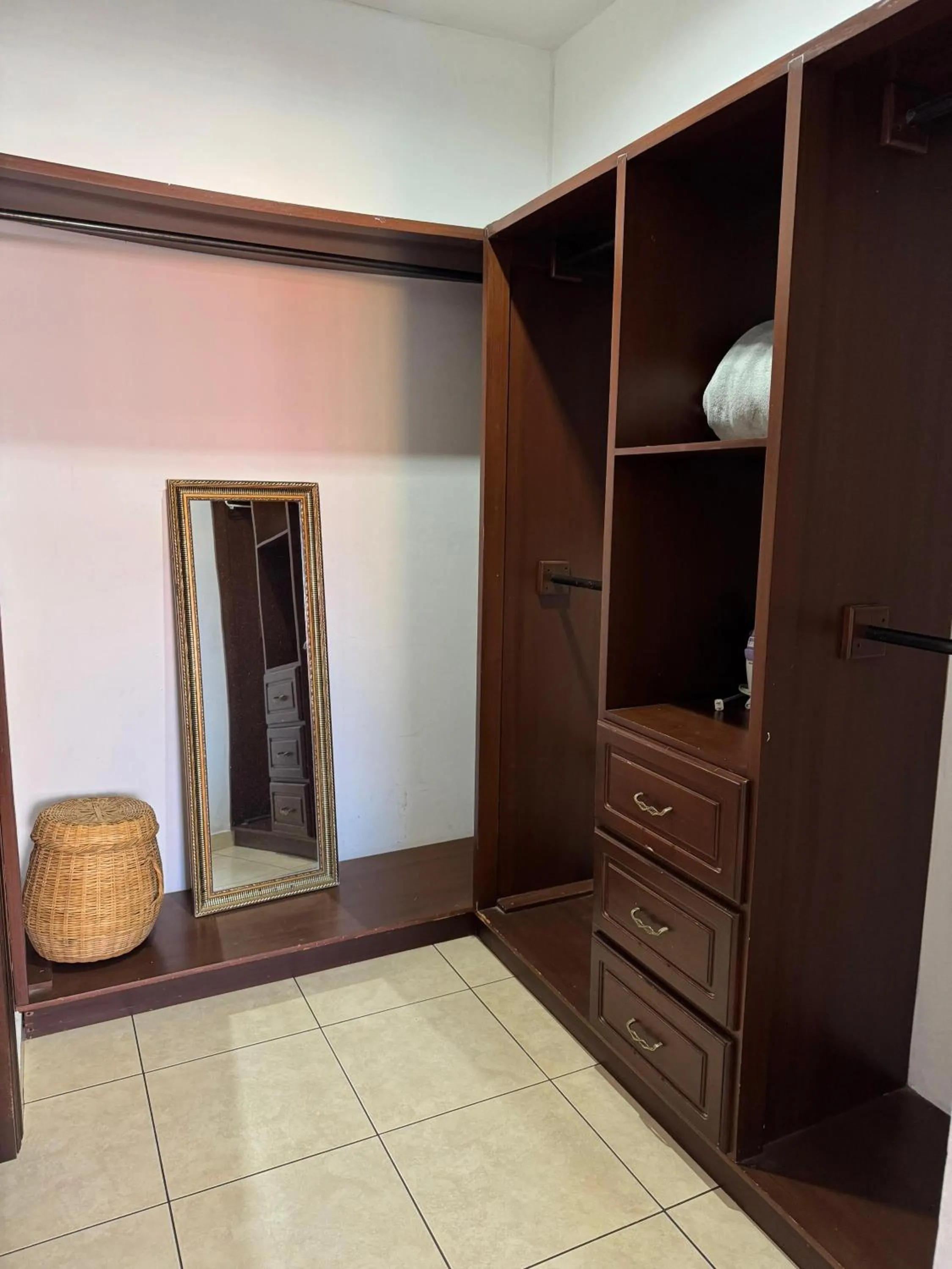 wardrobe in Casa Sur