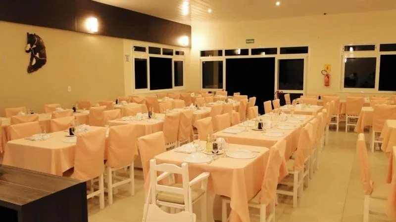 Restaurant/places to eat in Gaúcho Hotel