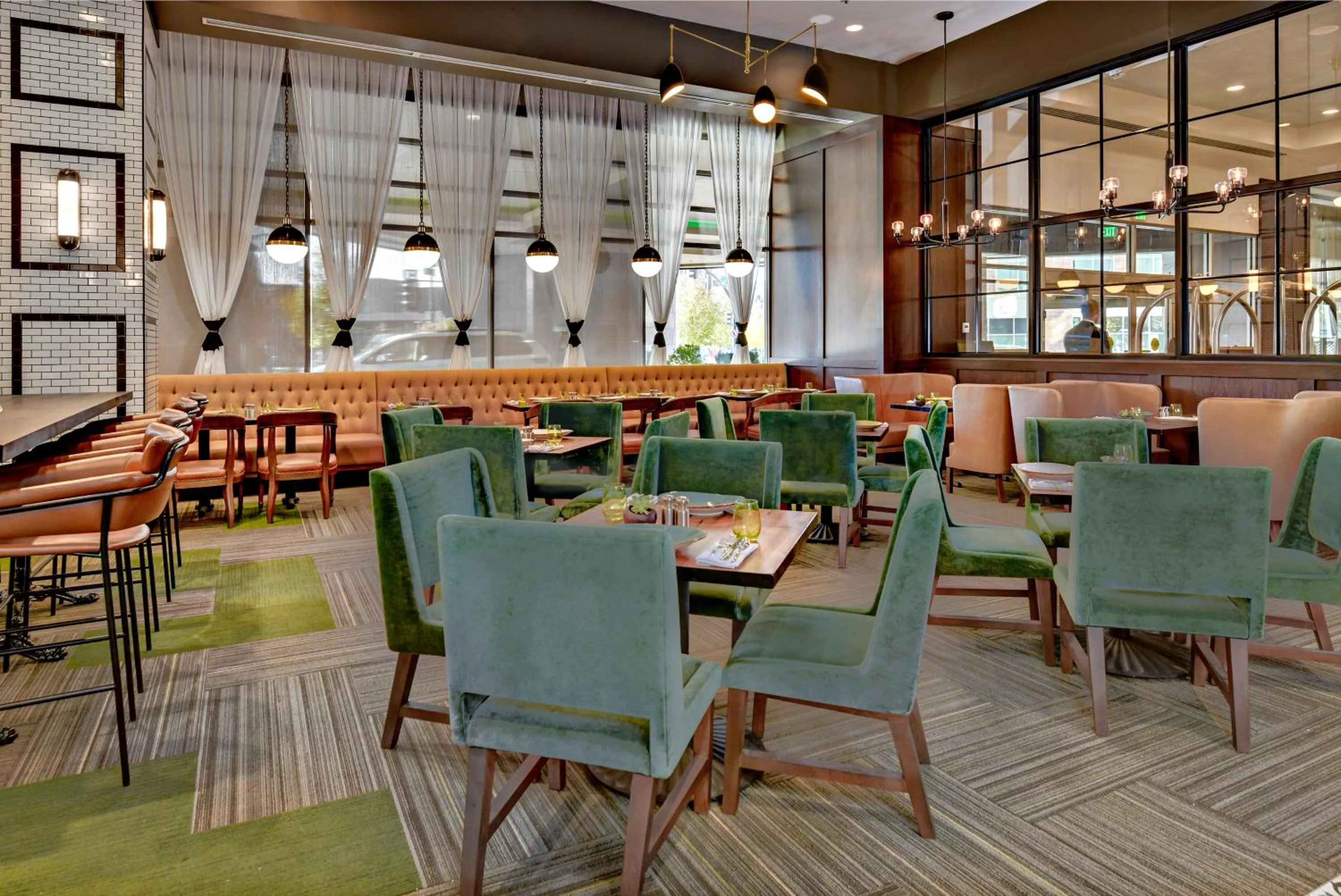 Restaurant/places to eat in The Grove Hotel