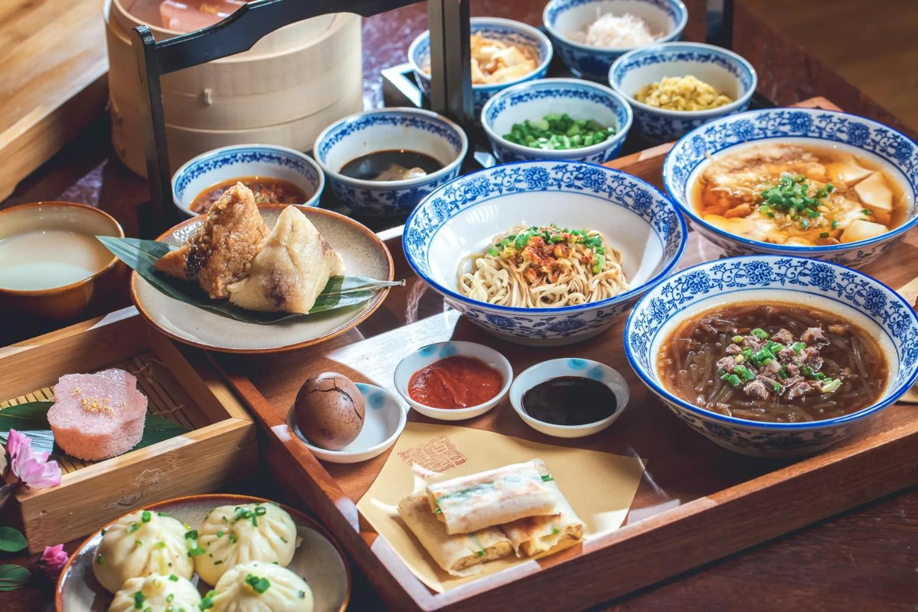 Buffet breakfast in West Lake State Guest House