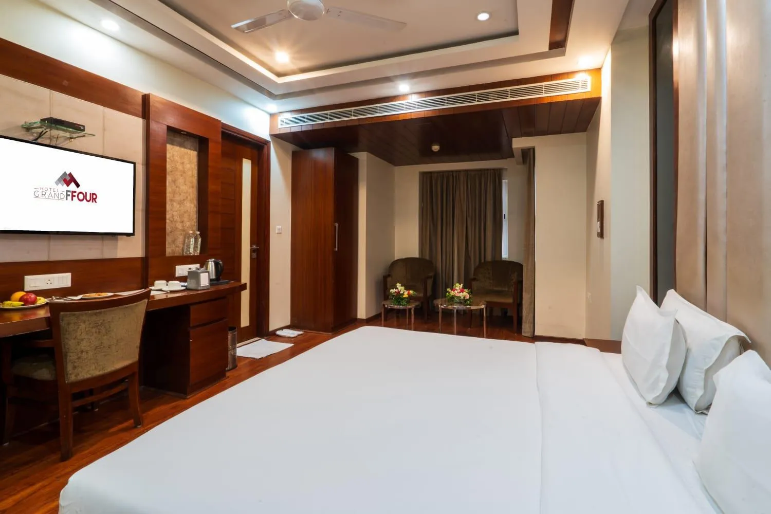 Bed in Grand FFOUR near Nehru Place, Delhi