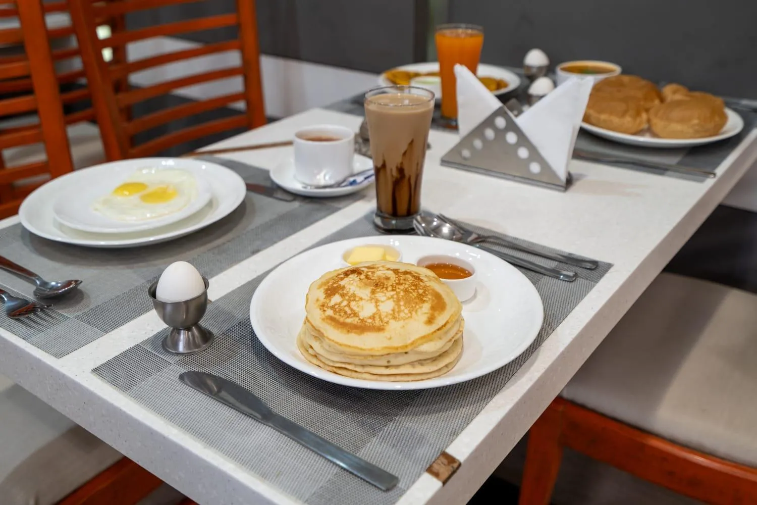 Food and drinks in Grand FFOUR near Nehru Place, Delhi