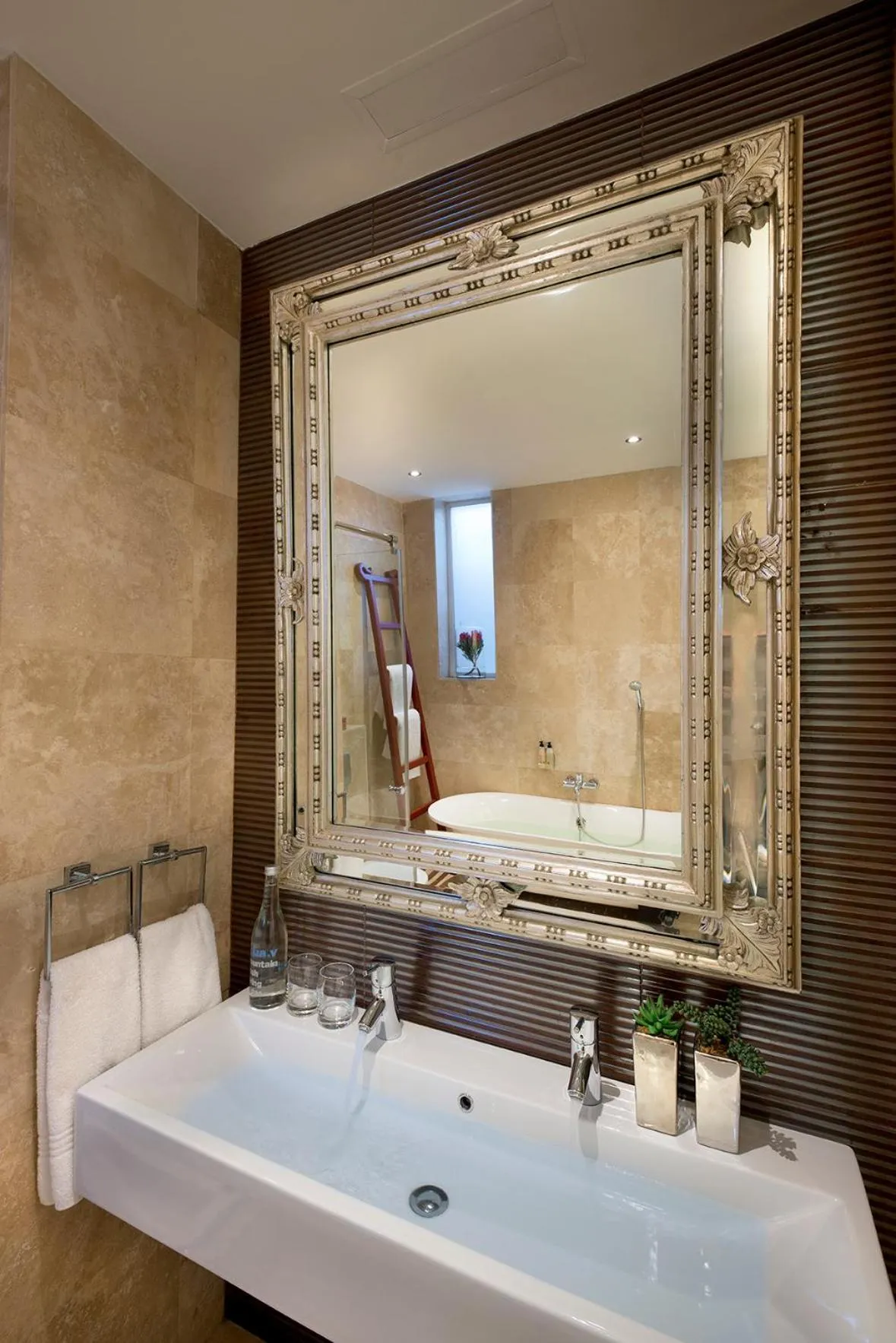 Bathroom in Grand Daddy Boutique Hotel