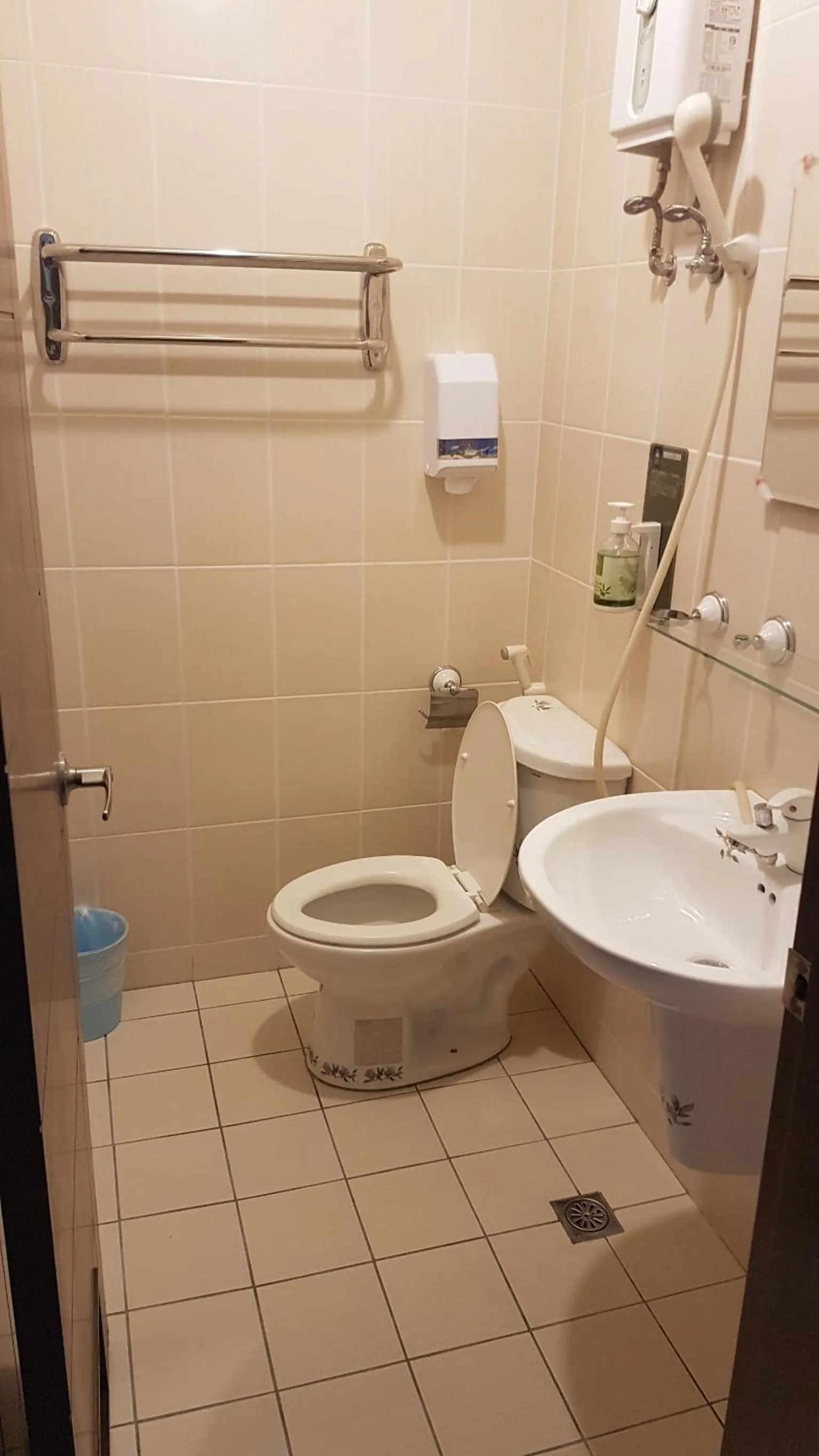 Bathroom in Sanyi Happiness B&B