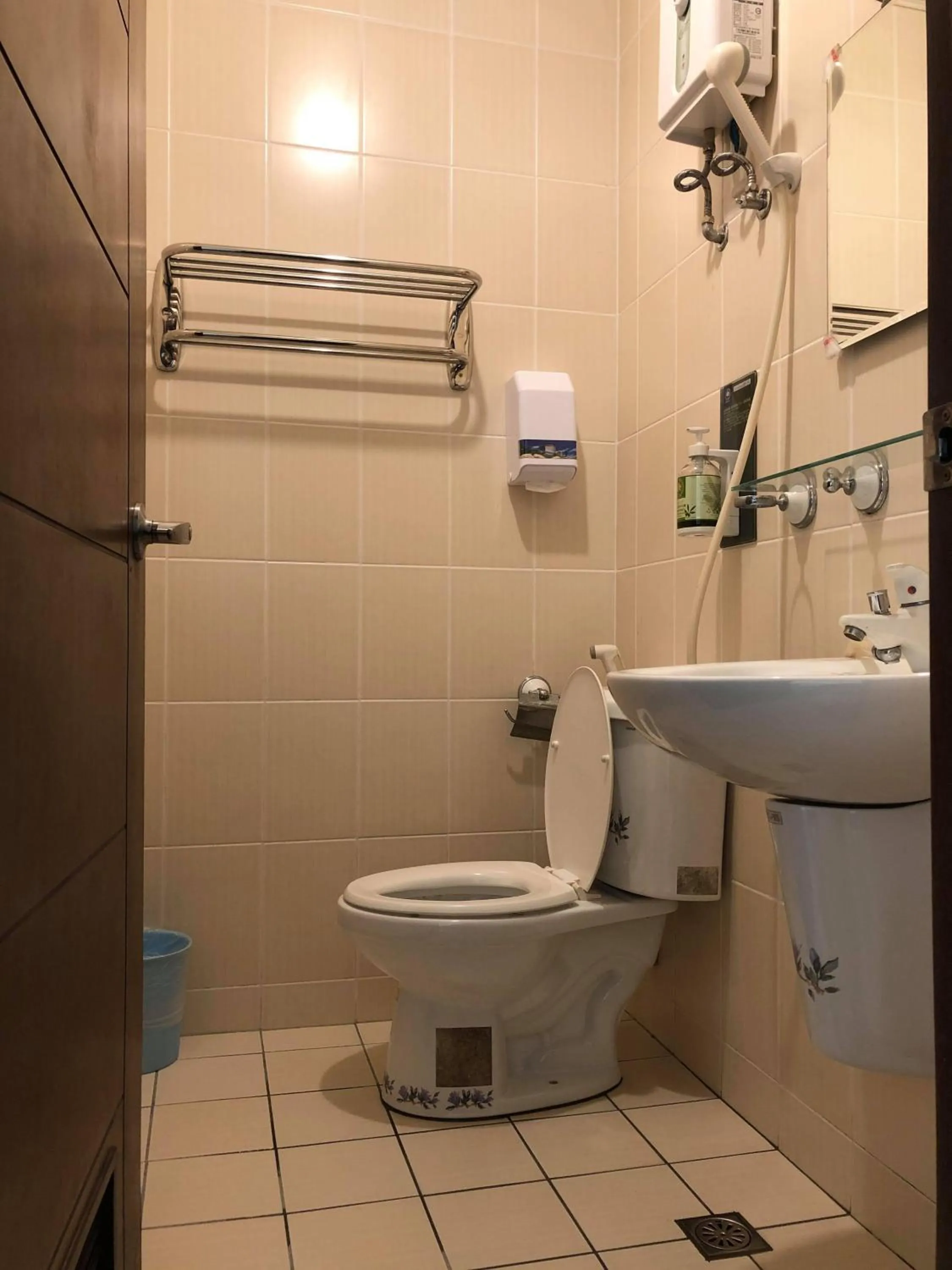 Bathroom in Sanyi Happiness B&B