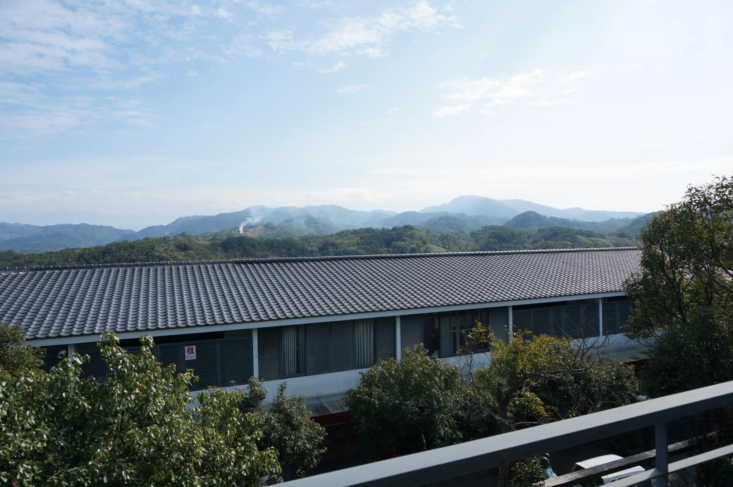 Mountain view in Sanyi Happiness B&B