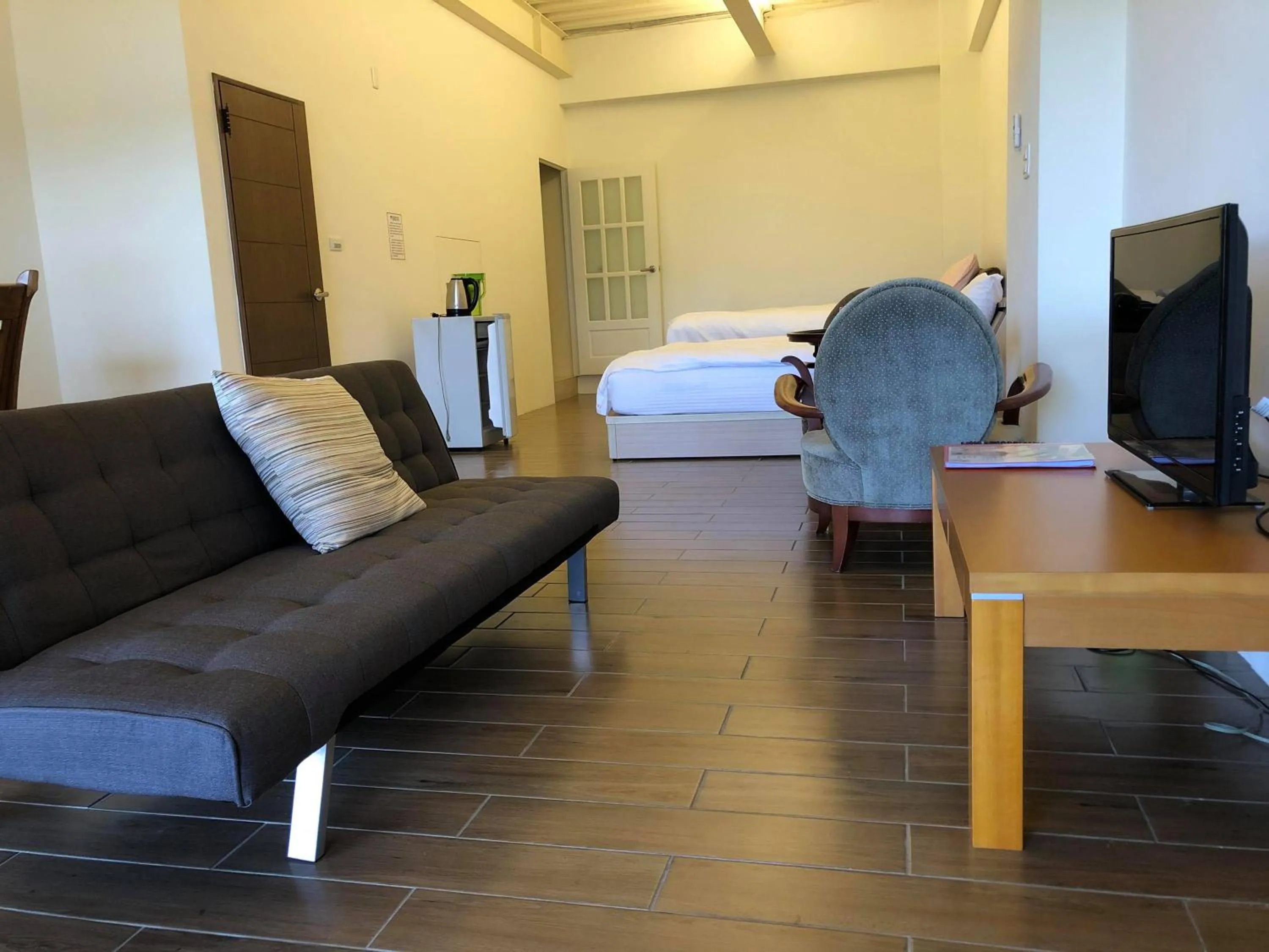 Photo of the whole room in Sanyi Happiness B&B