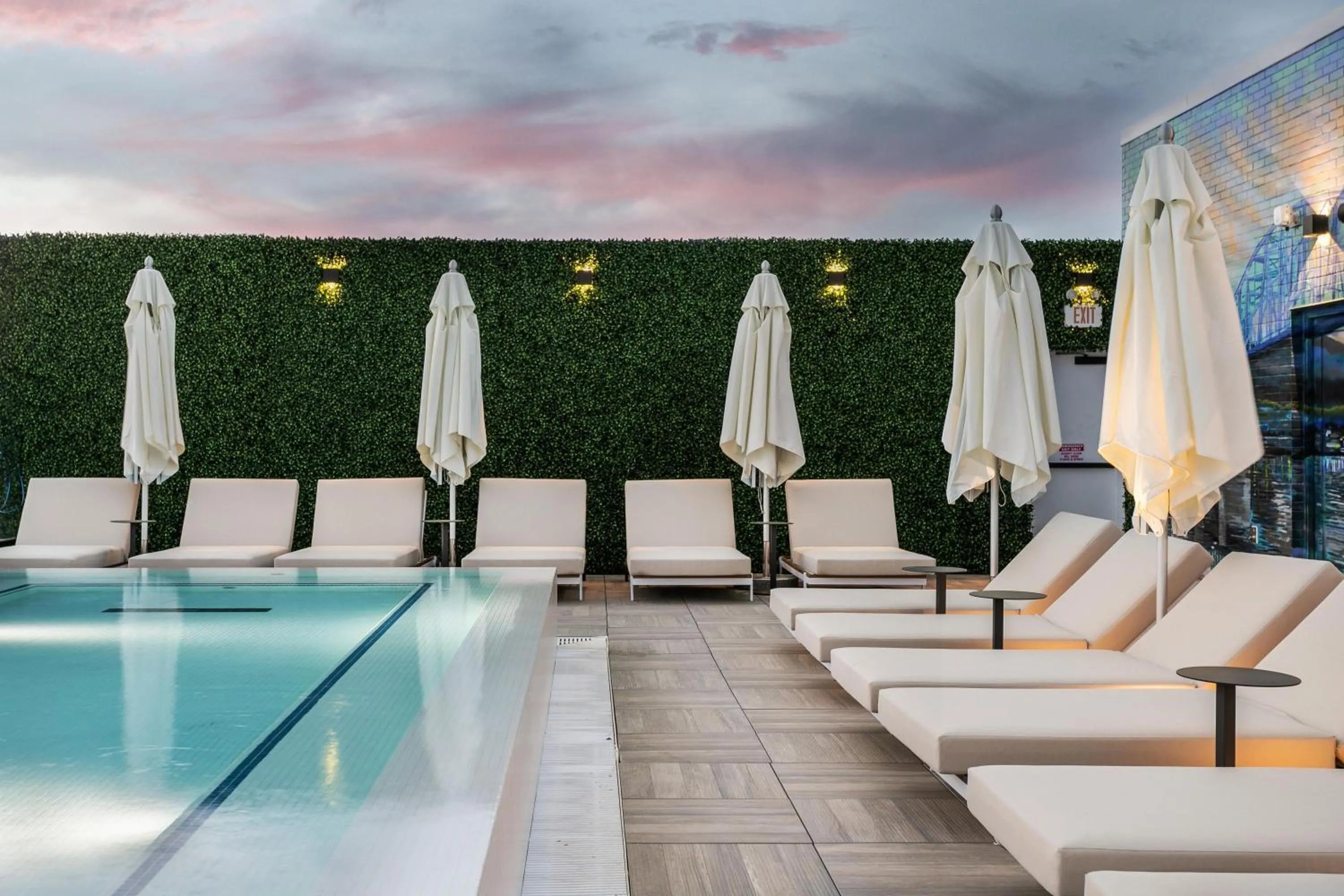 Swimming pool in Caption By Hyatt Chattanooga Downtown