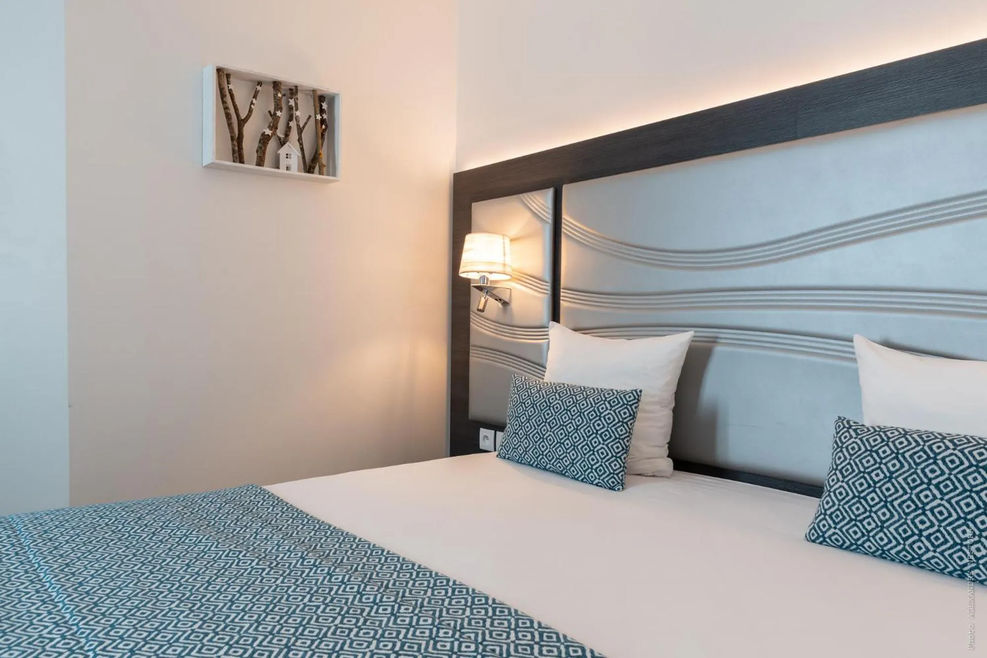 Bed in Hôtel Versailles Chantiers