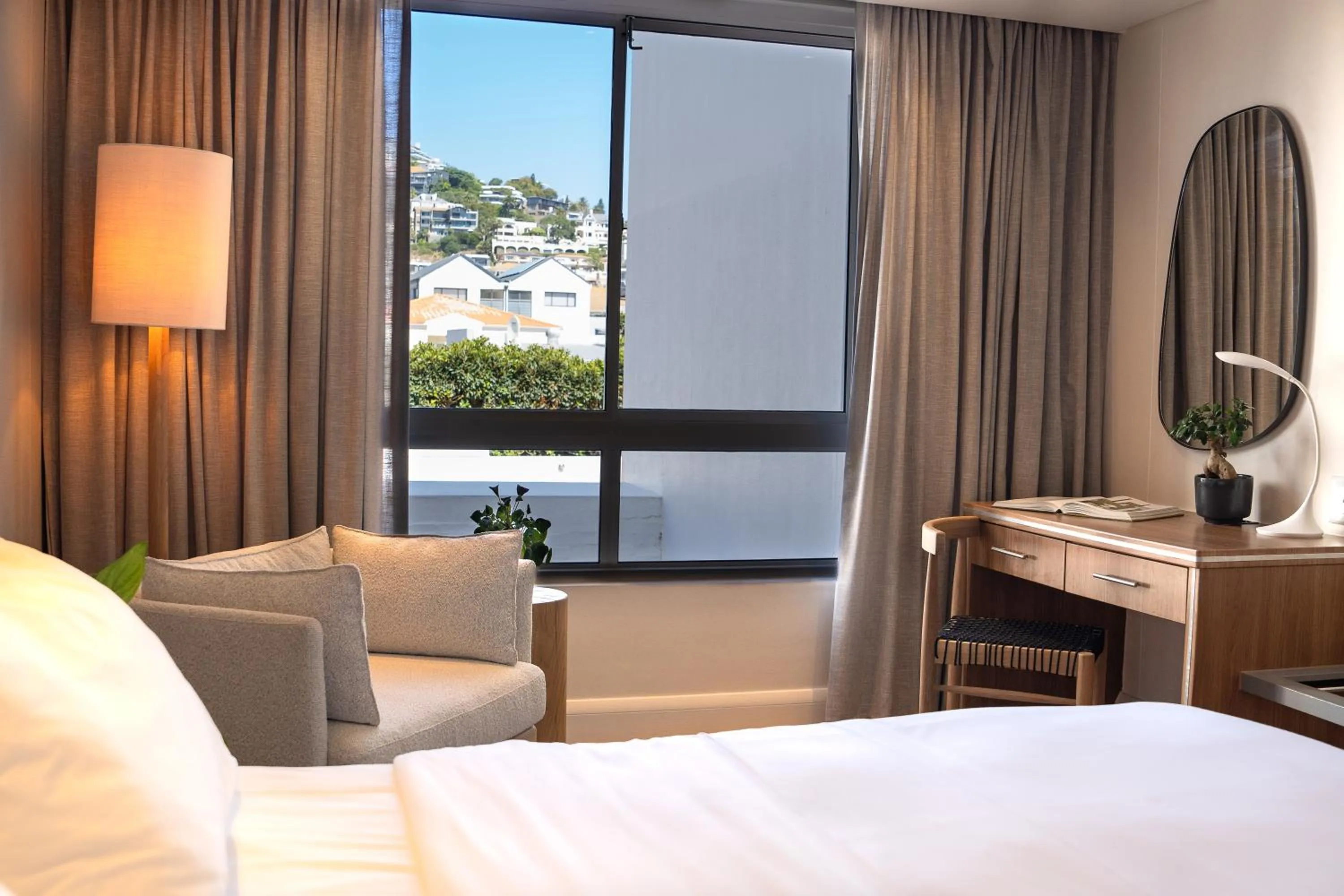 Bedroom, Bed in President Hotel