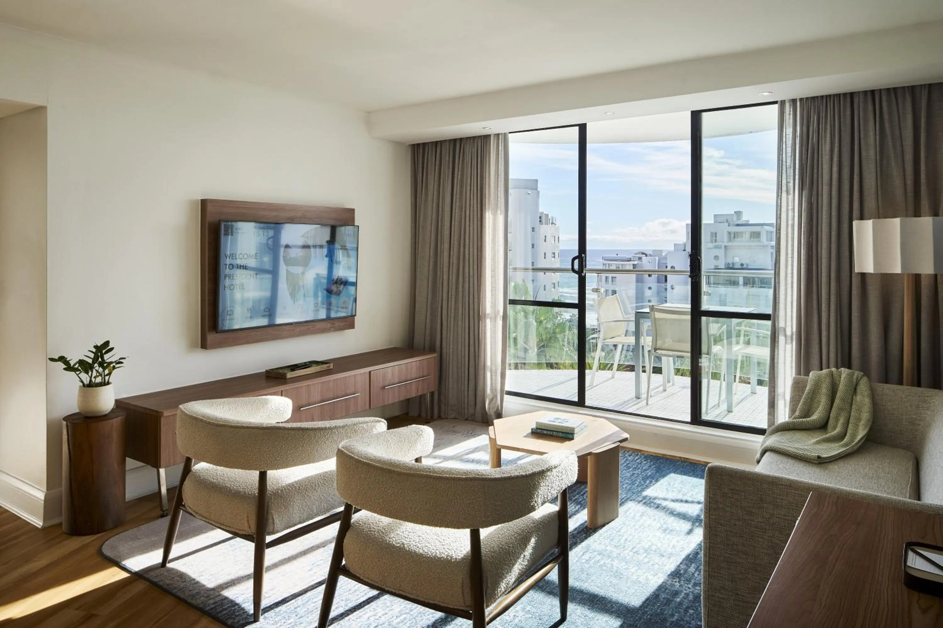 Living room in President Hotel