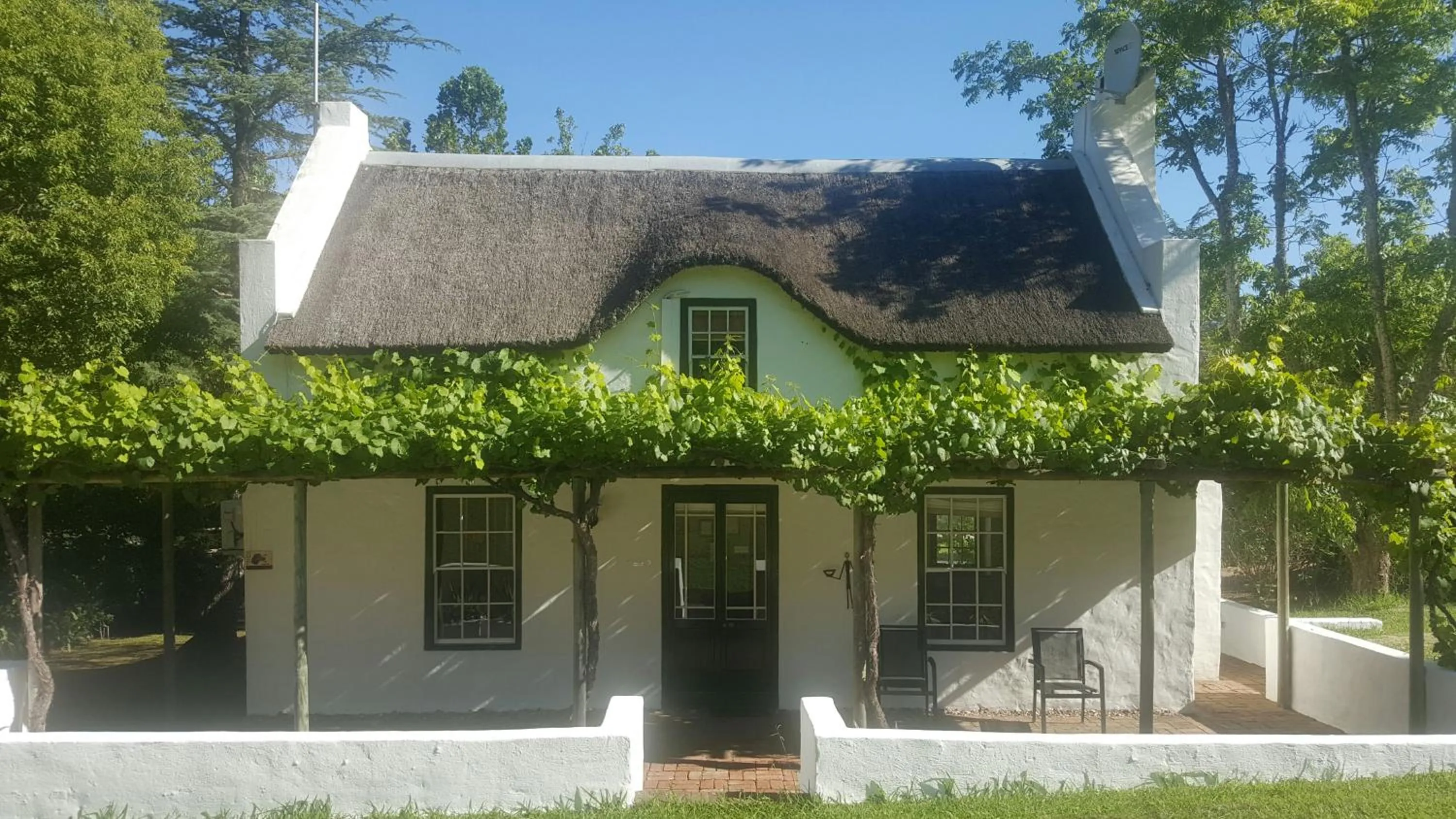 Suite with Mountain View in De Kloof Heritage Estate and Wellness