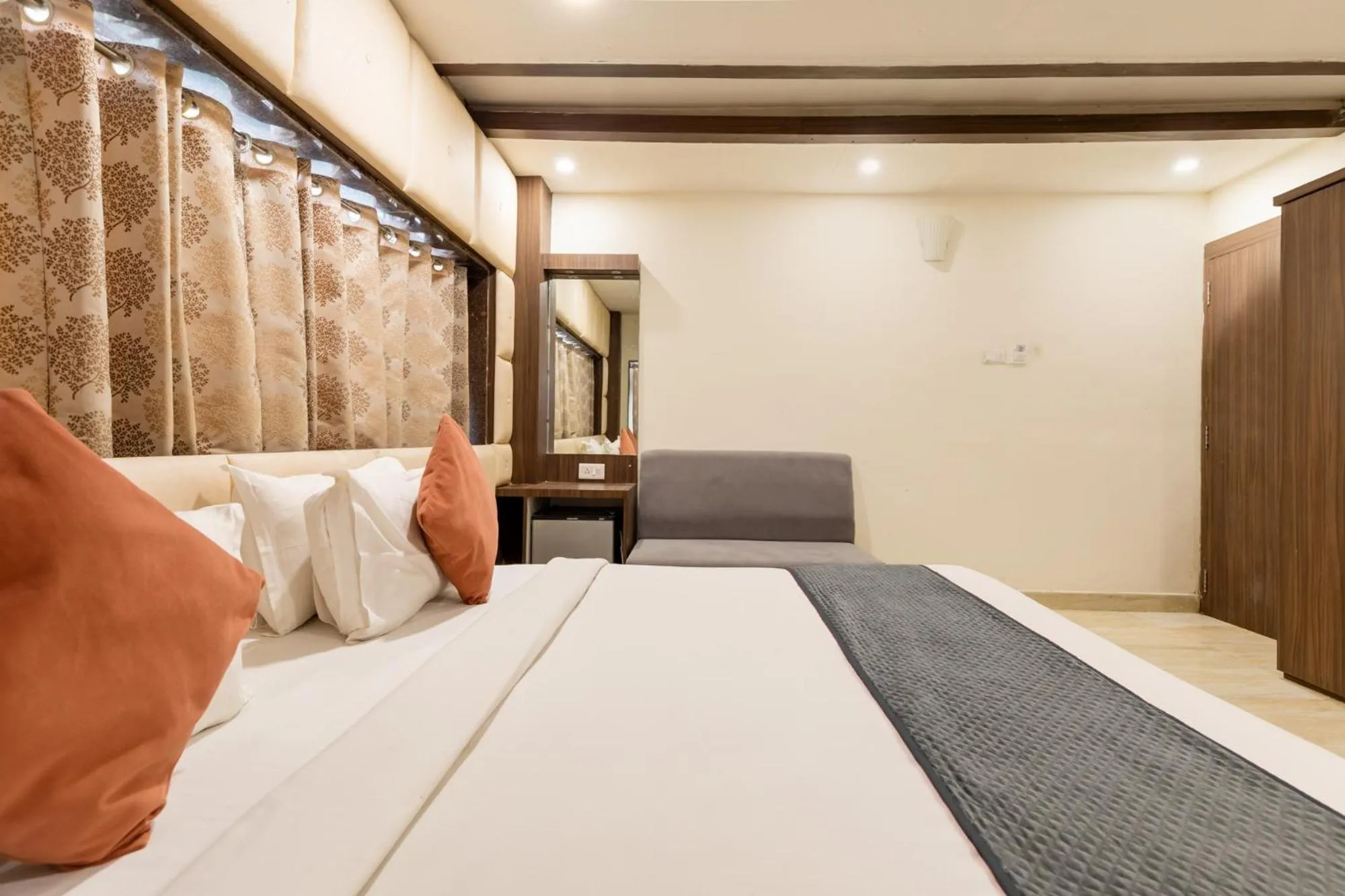 Bed in FabHotel Prime The Oasis