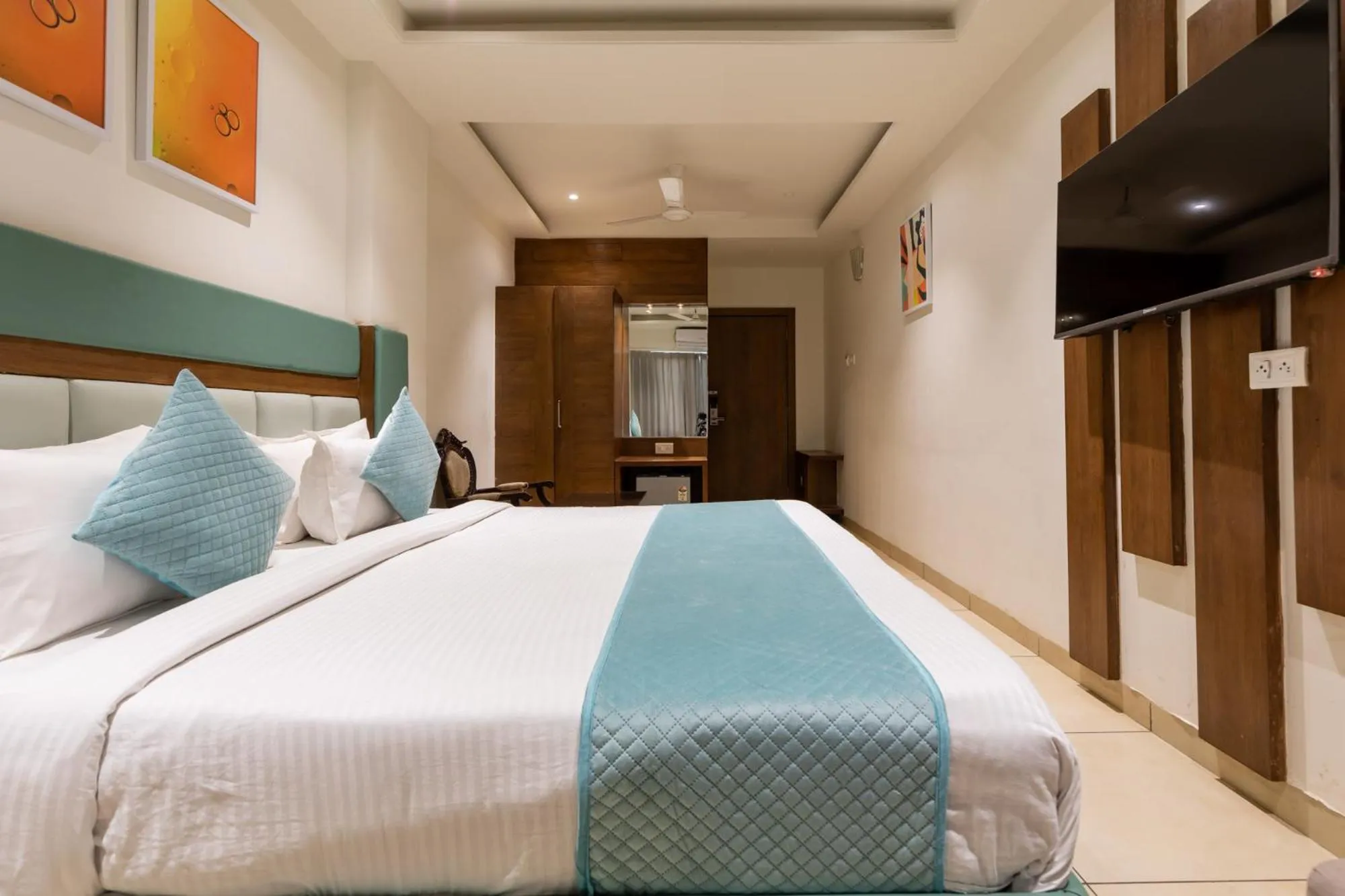 Bedroom, Bed in FabHotel The Oasis