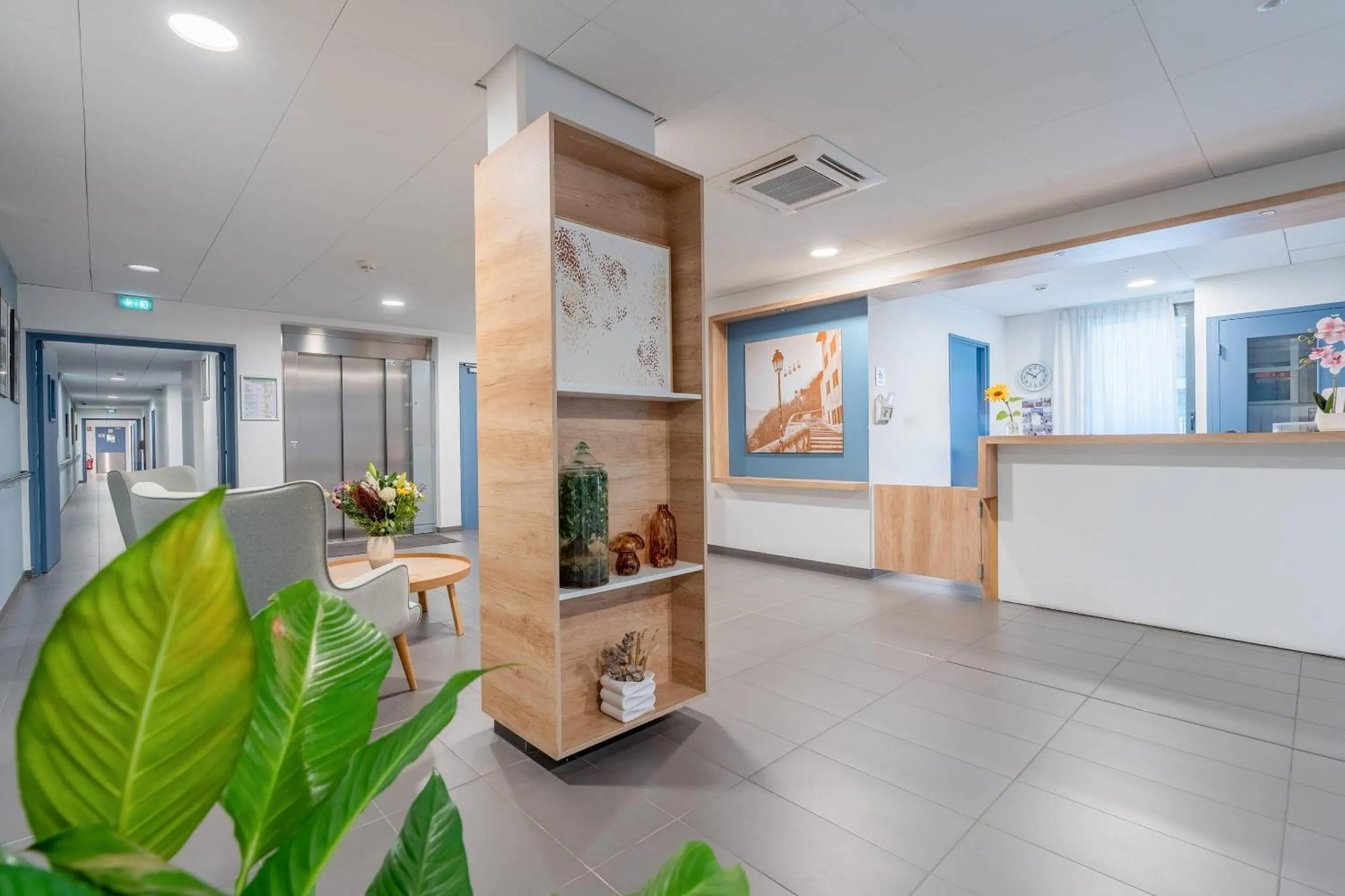 Lobby or reception in Quality Aparthotel Bourgoin-Jallieu