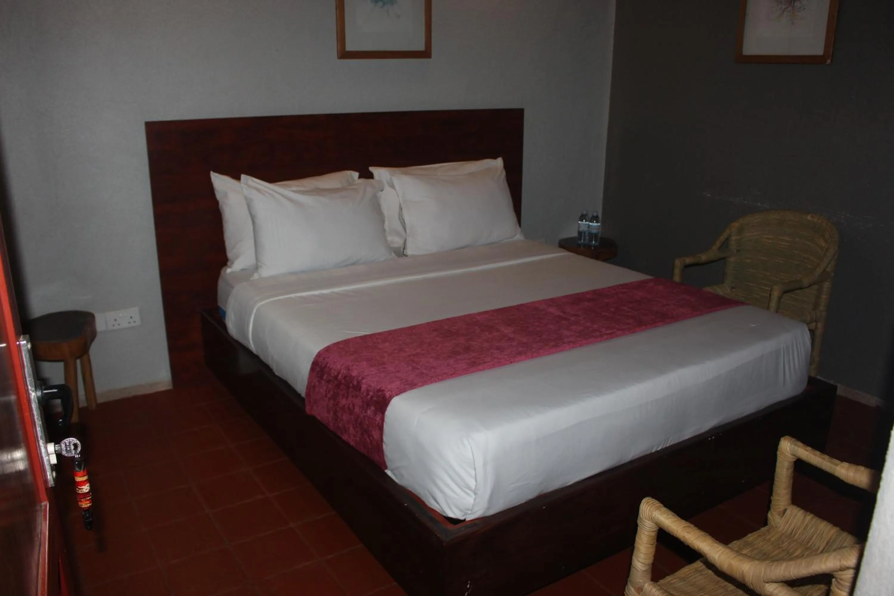 Bed in Montane Safaris Hotel, Entebbe