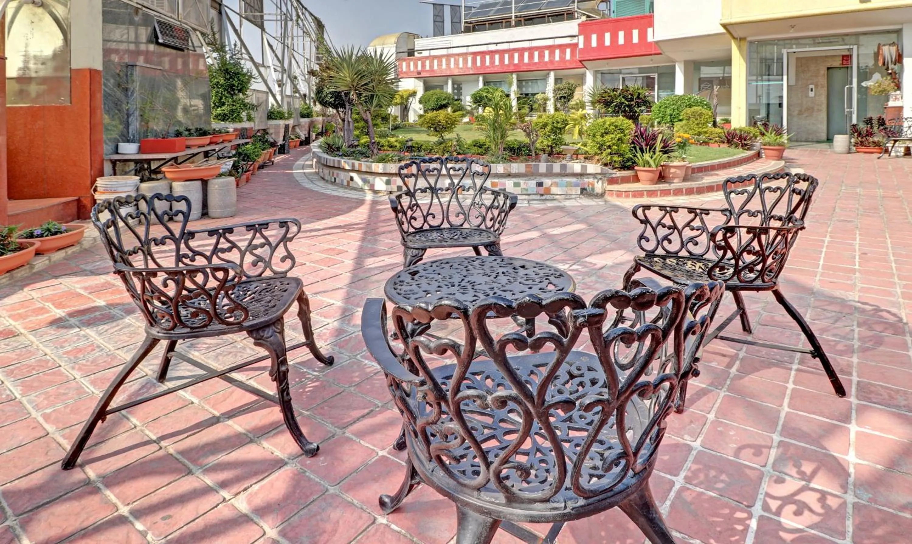 Dining area in Treebo Sky 5