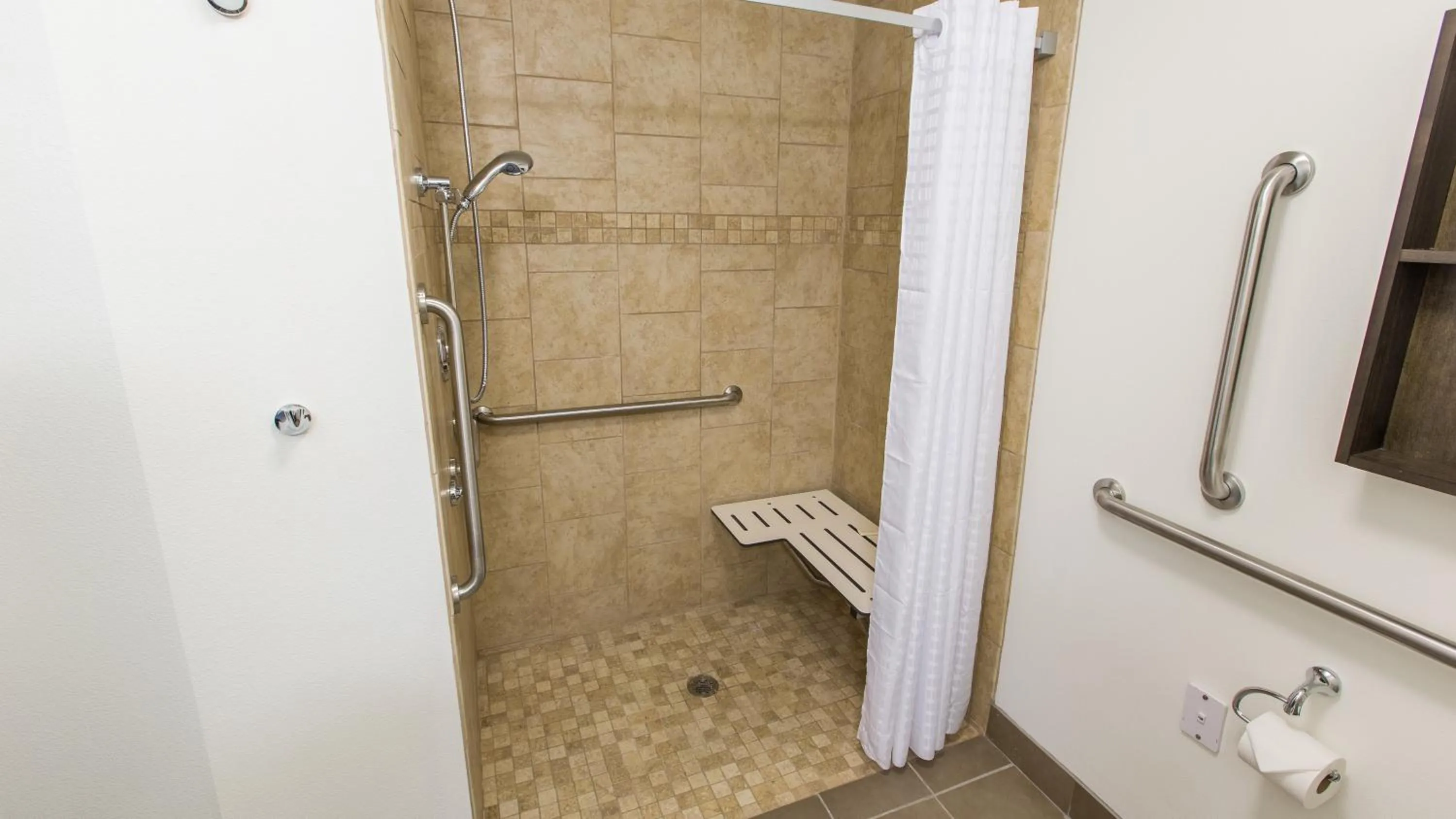 Bathroom in Candlewood Suites Overland Park W 135th St by IHG