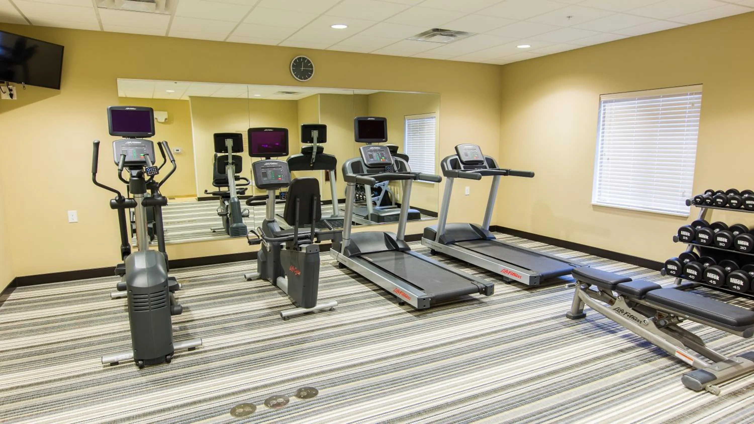 Fitness centre/facilities in Candlewood Suites Overland Park W 135th St by IHG