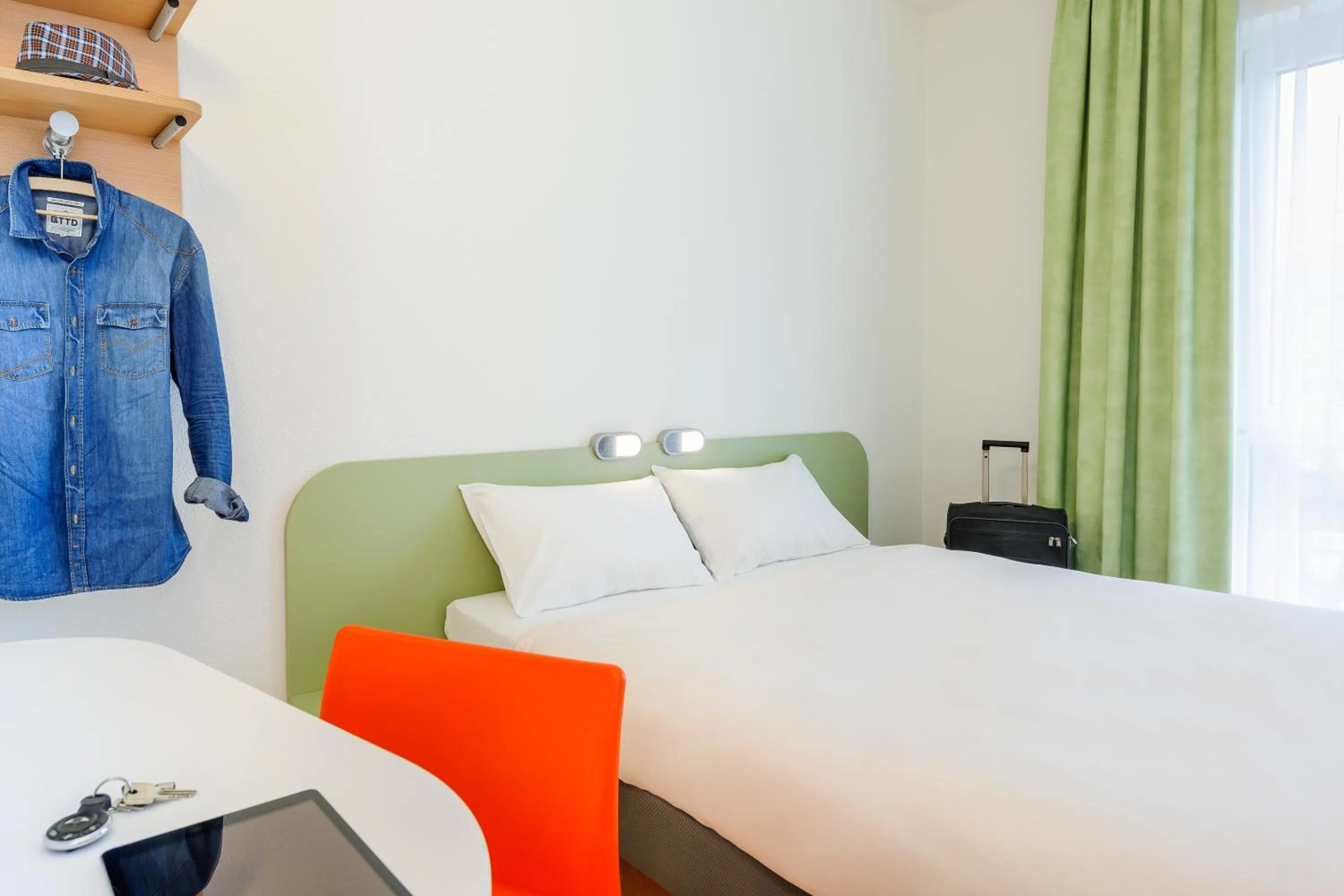 Photo of the whole room, Bed in Ibis Budget Bamberg