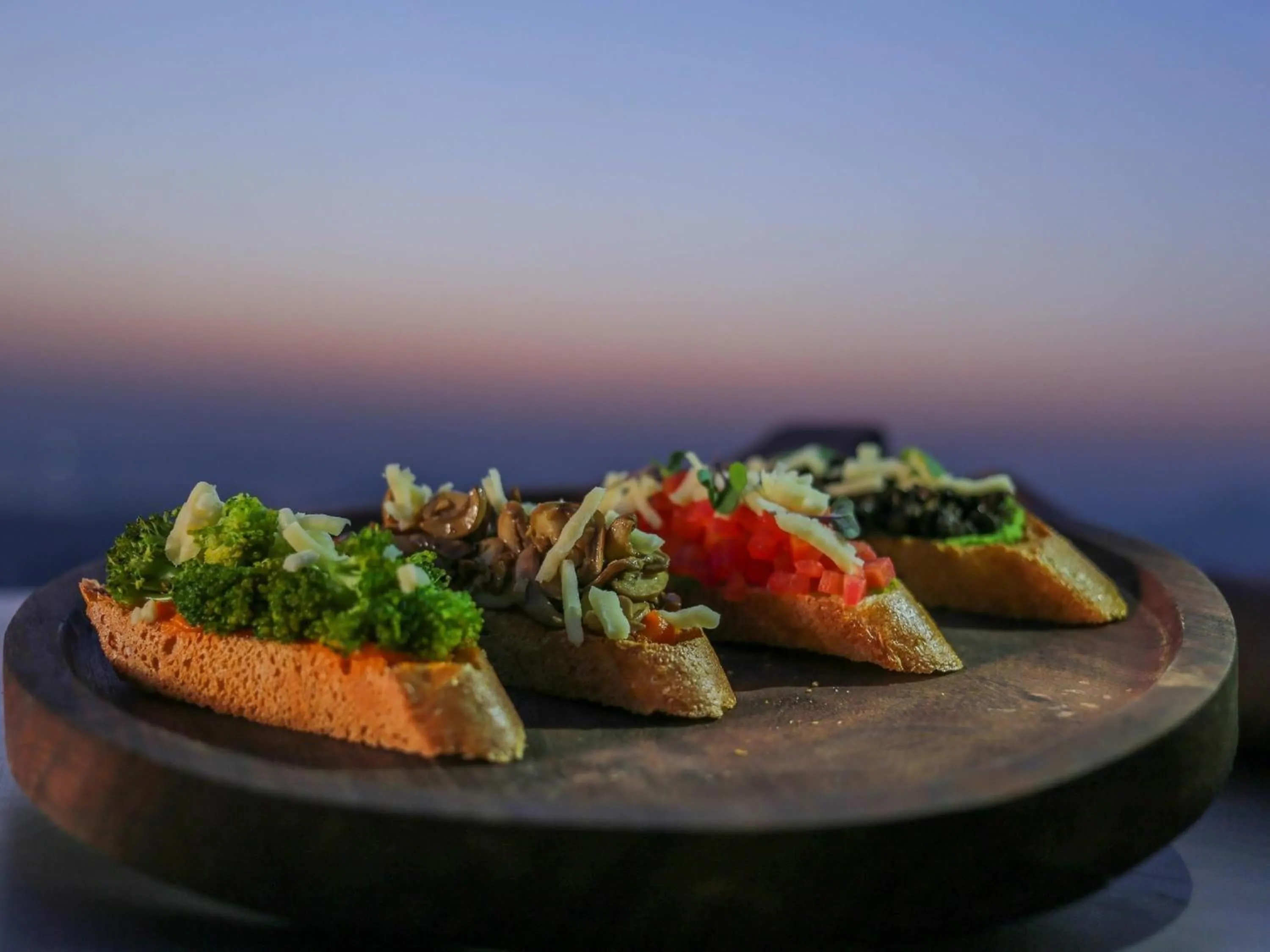 Lounge or bar in Mercure Hyderabad KCP Banjara Hills, An Accor Hotel