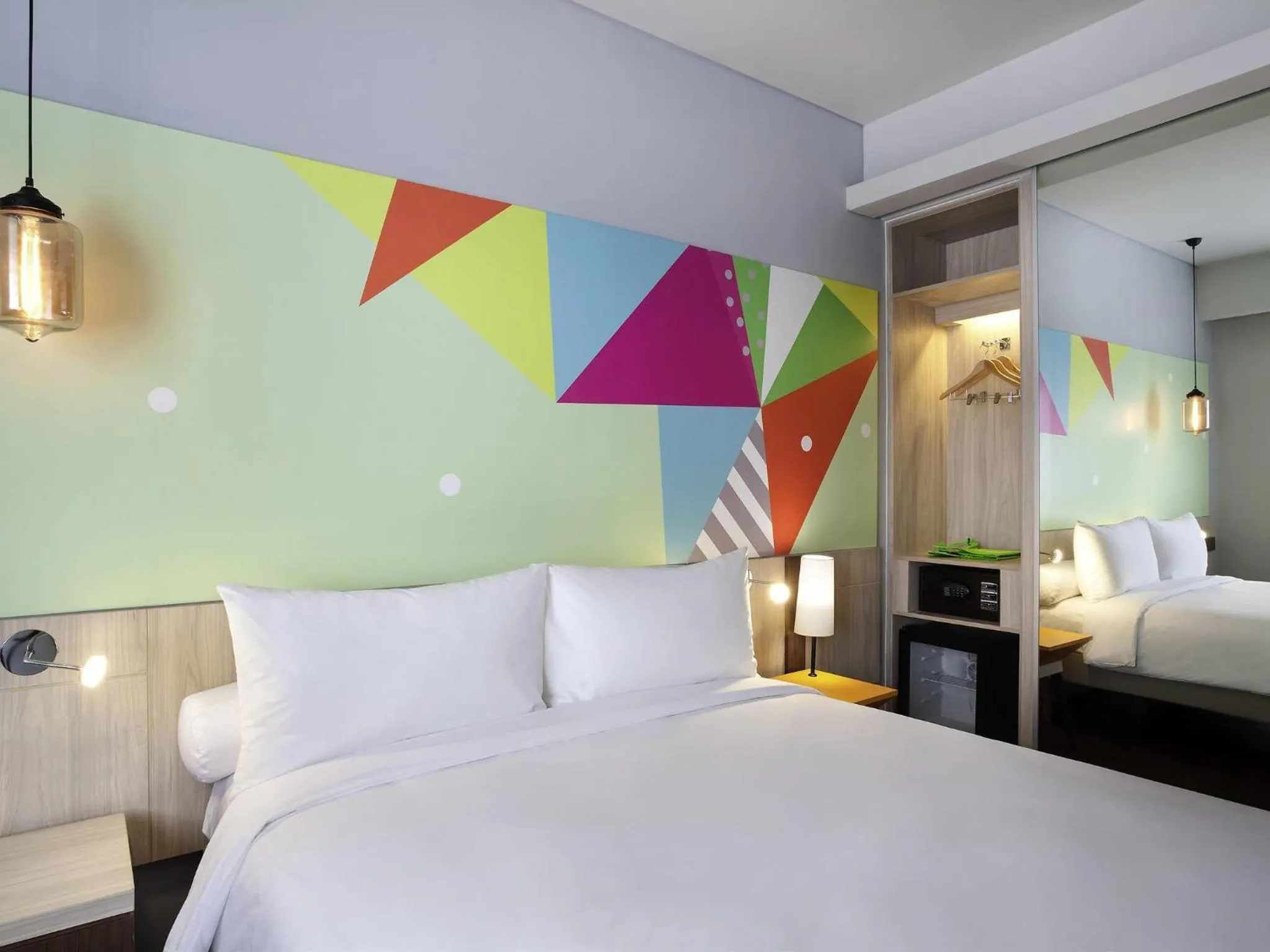 Bedroom, Bed in Ibis Styles Jakarta Sunter