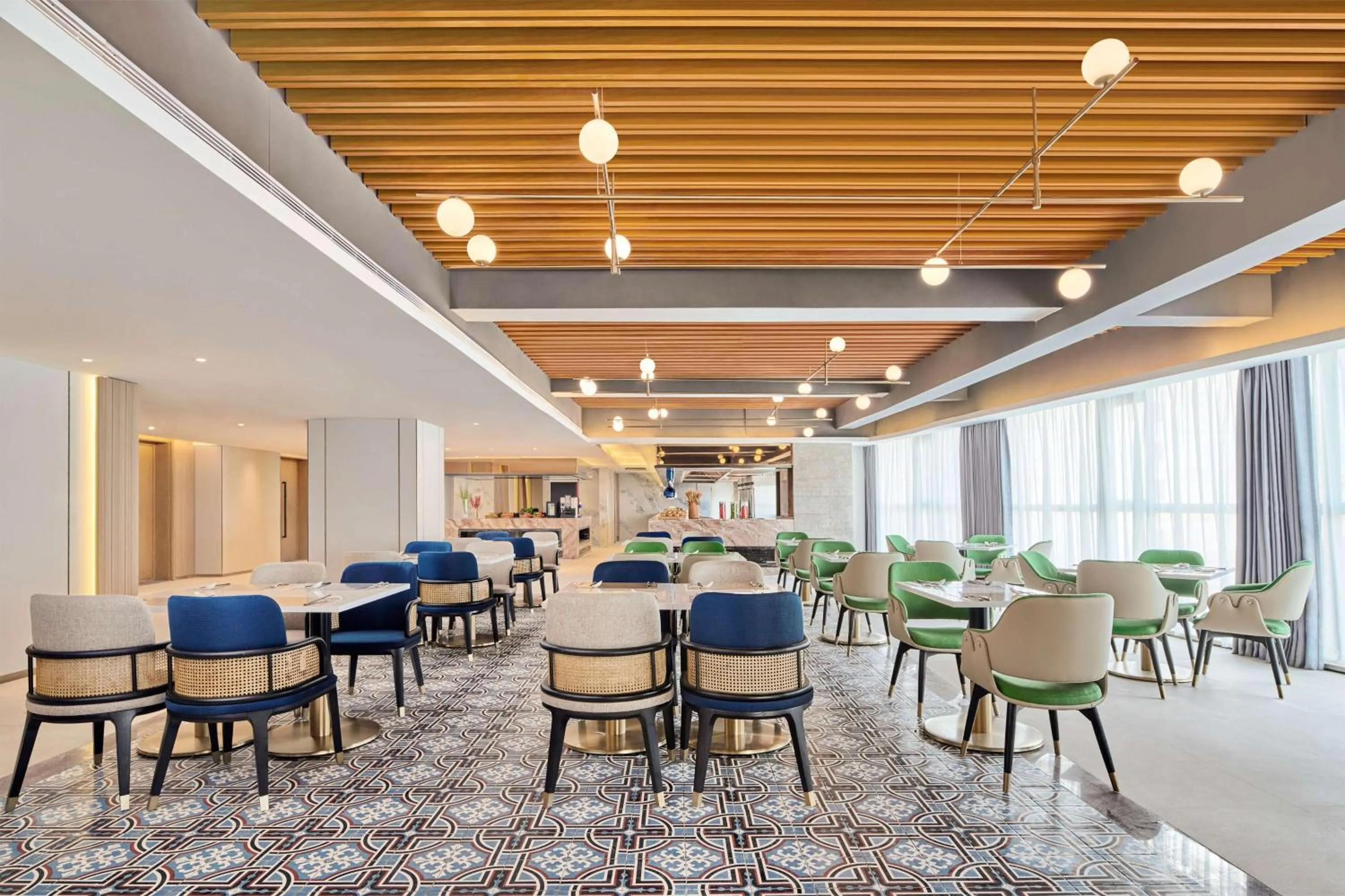 Restaurant/Places to Eat in Mercure Wuhan Changqing Park