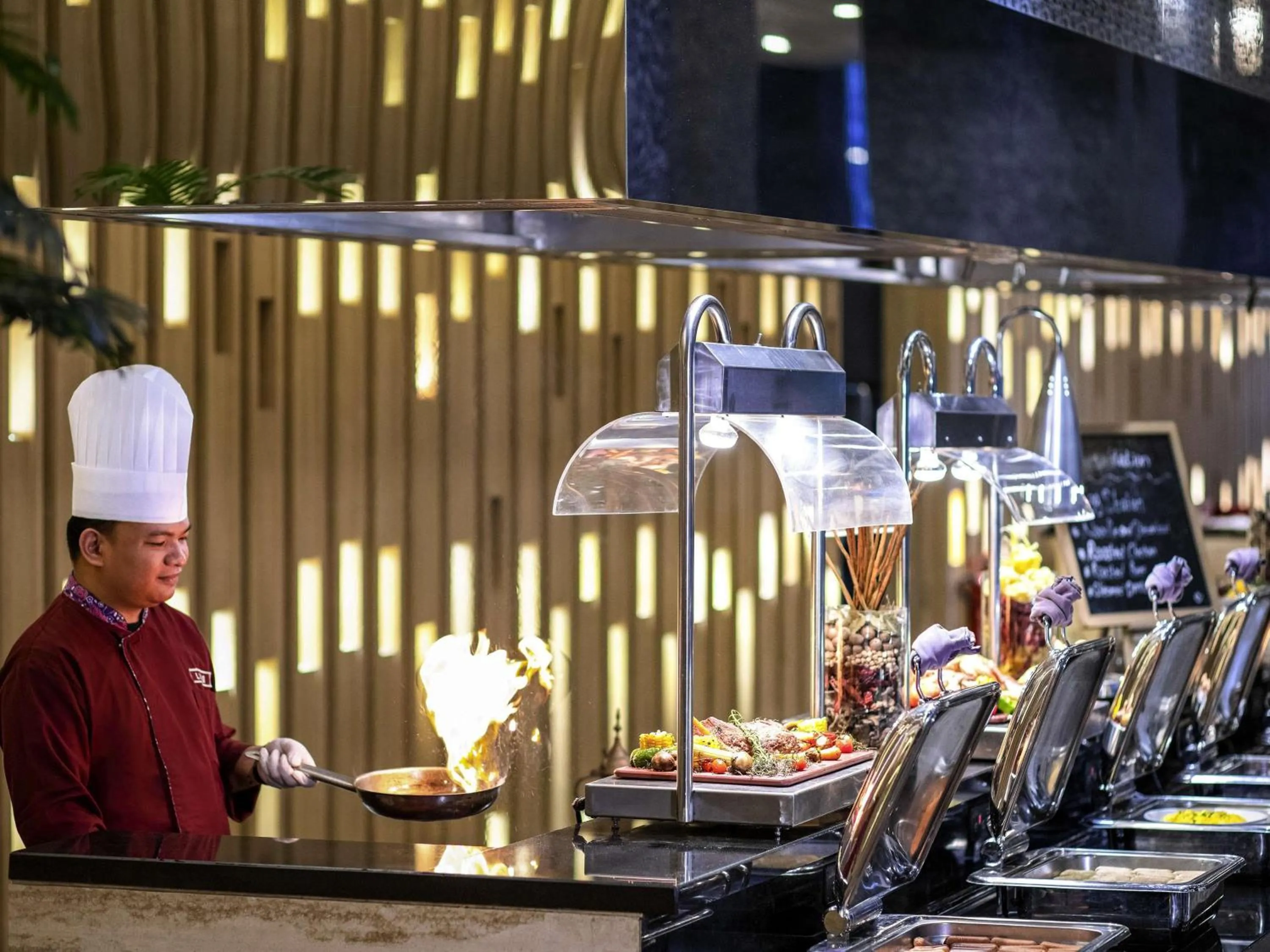 Restaurant/places to eat in Grand Mercure Jakarta Kemayoran