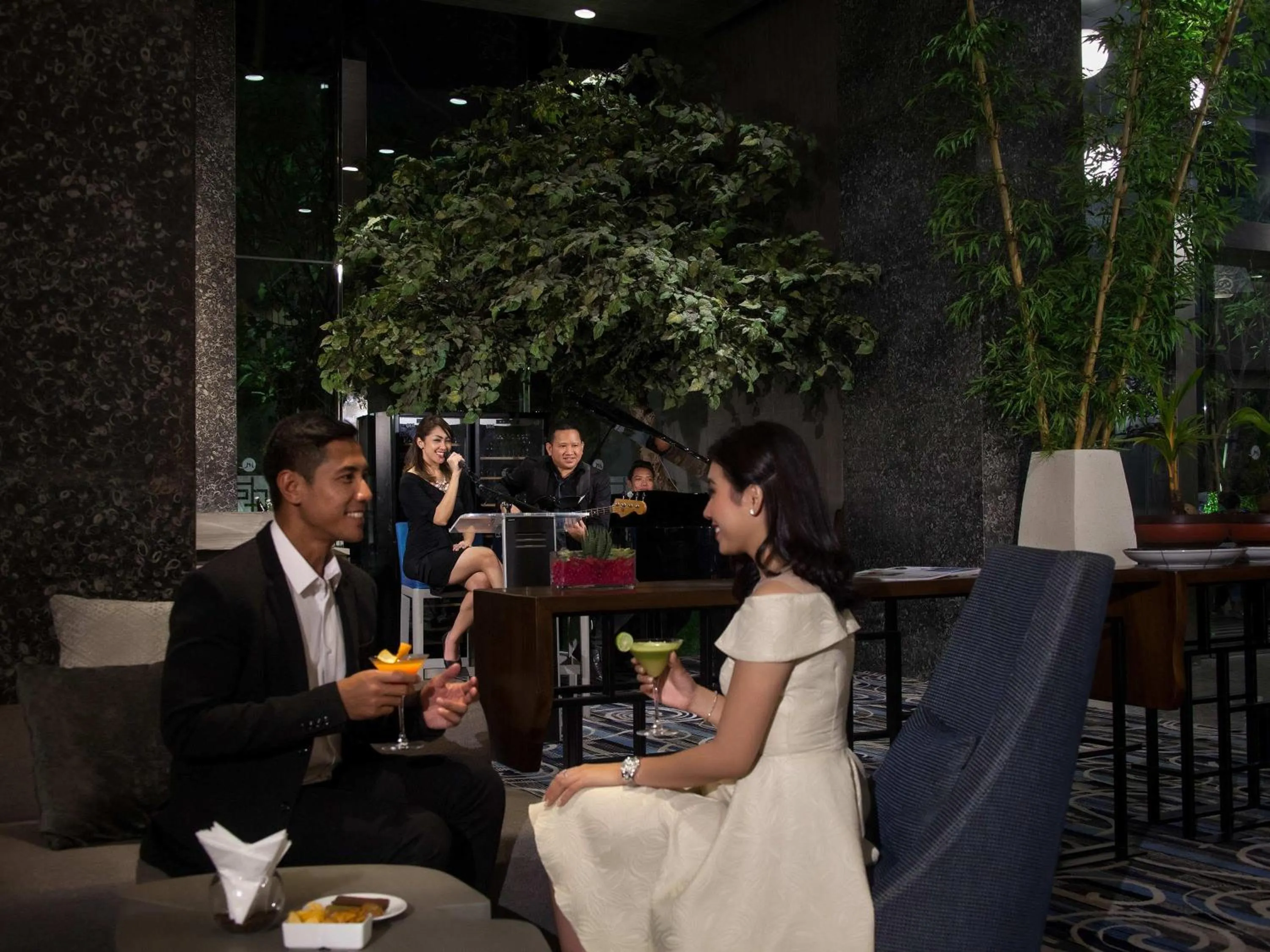 Lounge or bar in Grand Mercure Jakarta Kemayoran